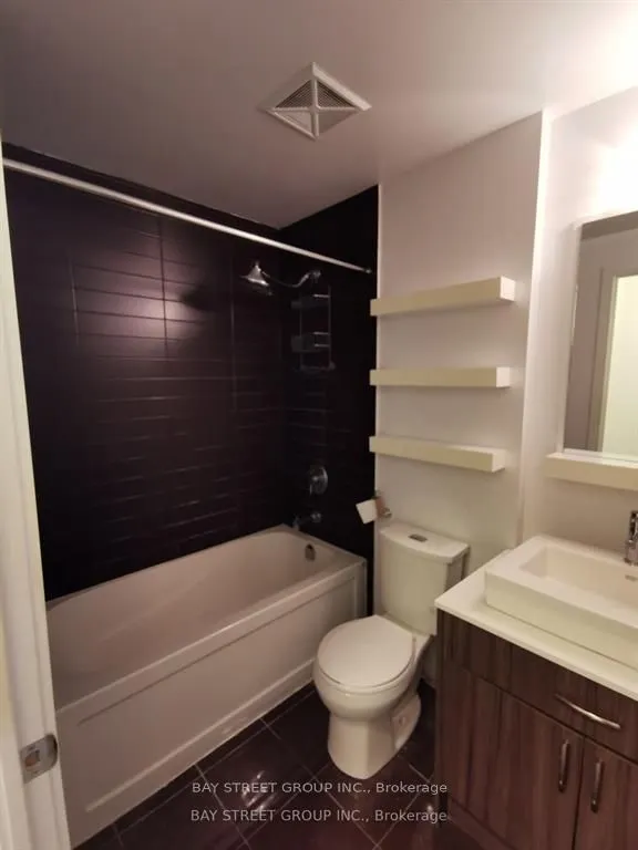 9191 yonge Street #106 SW
