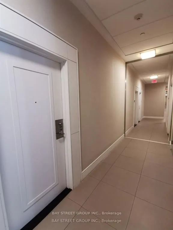 9191 yonge Street #106 SW