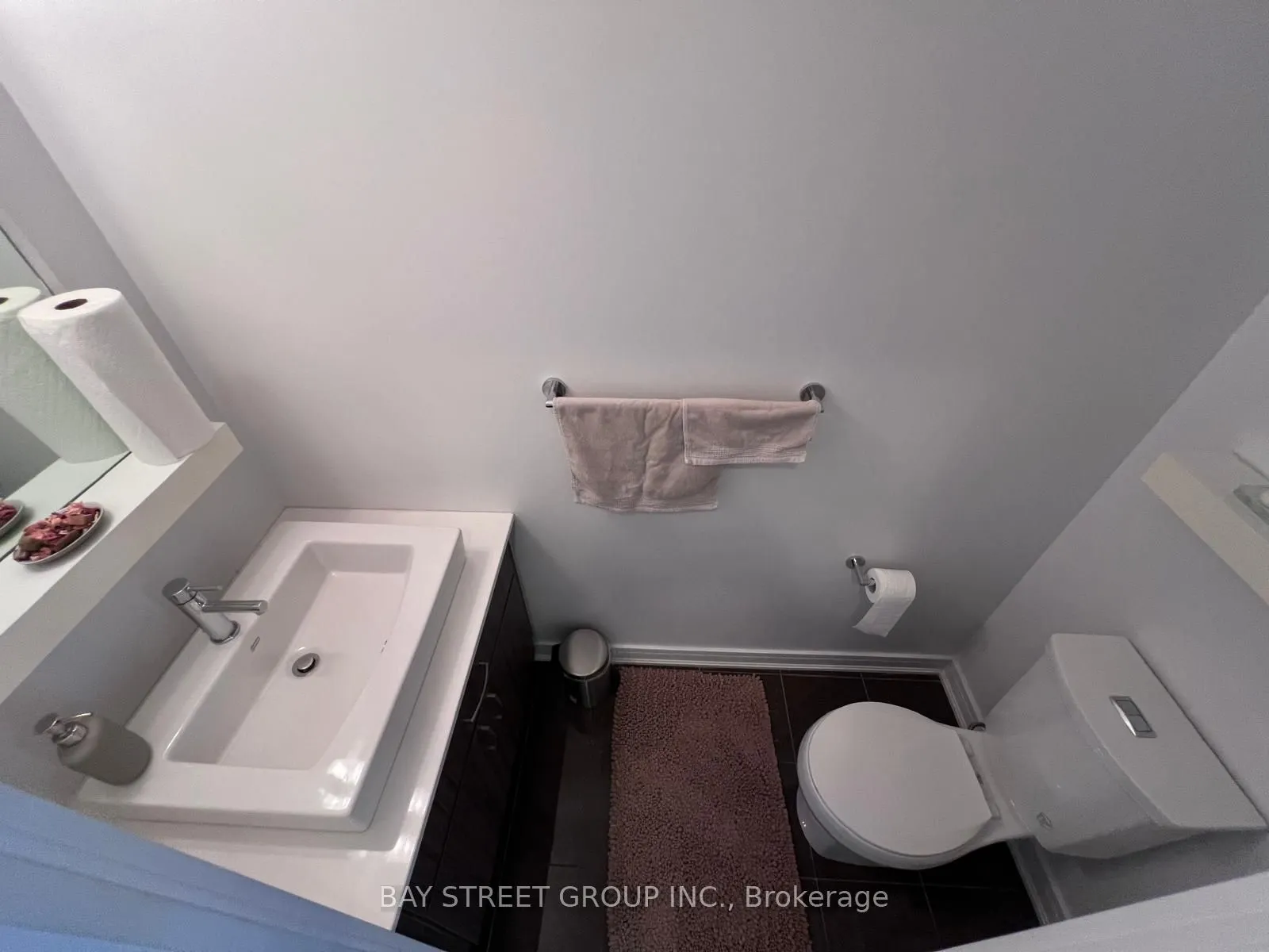 9191 yonge Street #106 SW