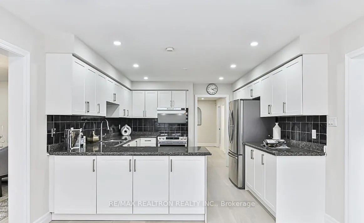 226 Highglen Avenue #Bsmt-Room 1