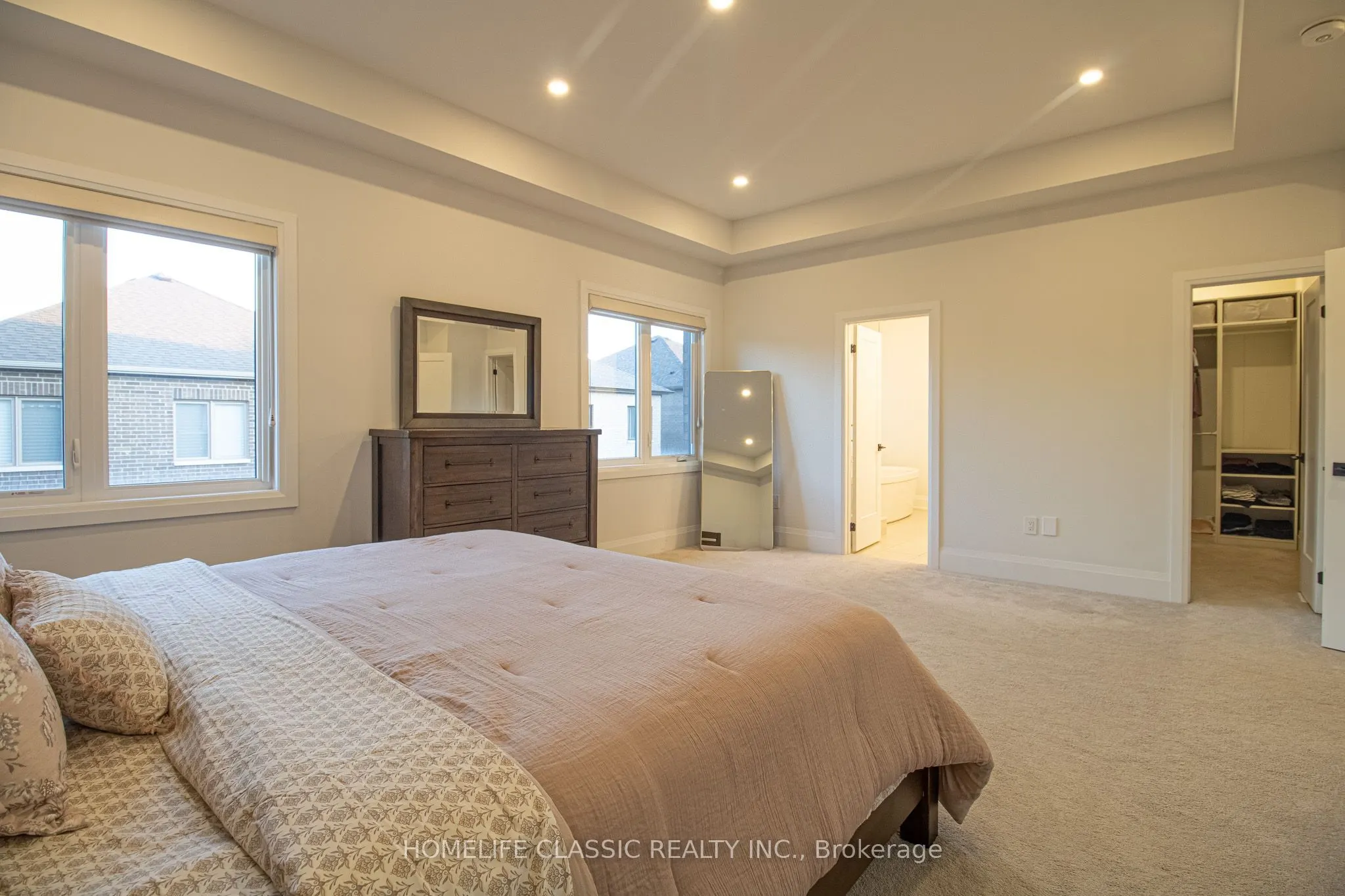 43 Longworth Avenue