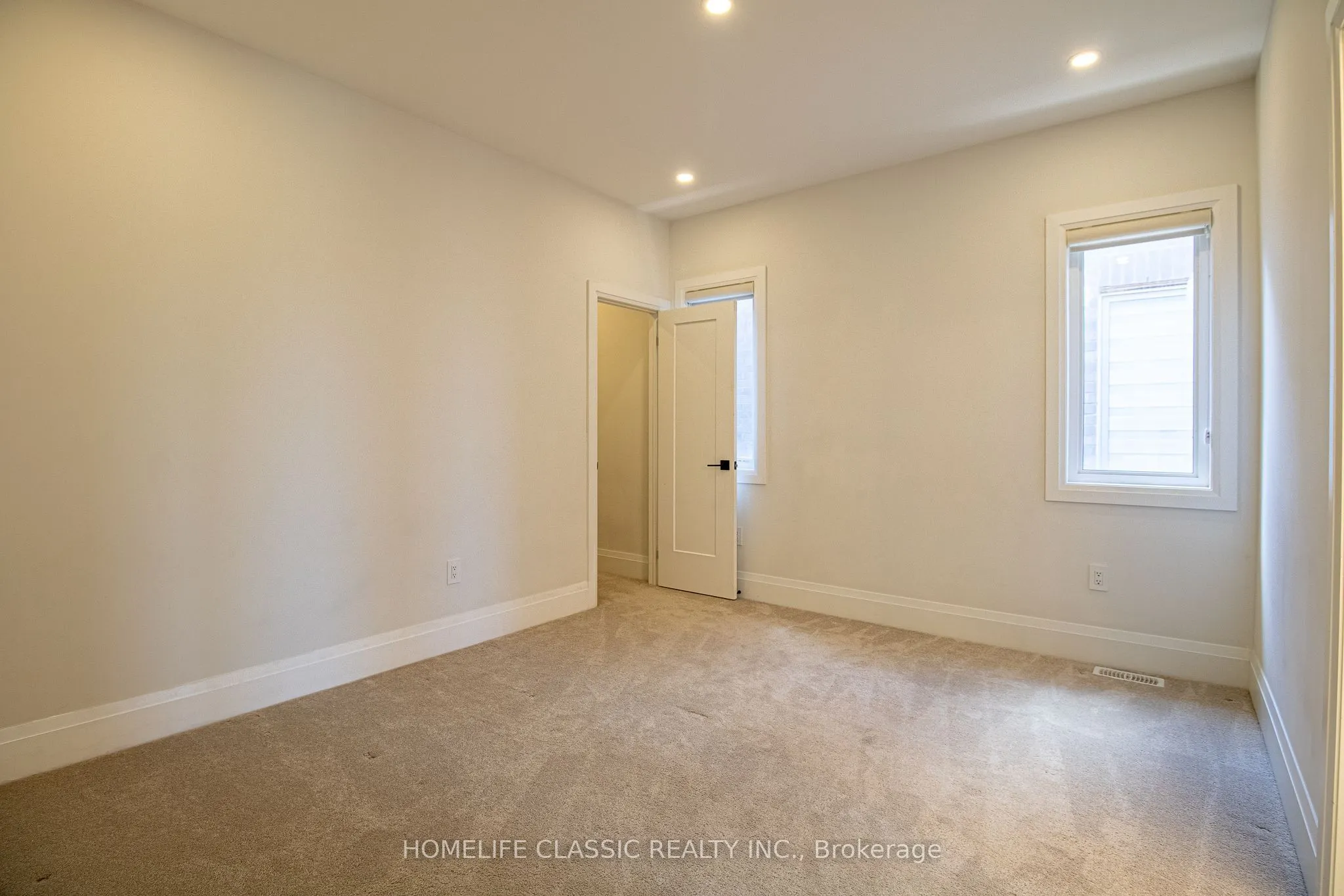 43 Longworth Avenue