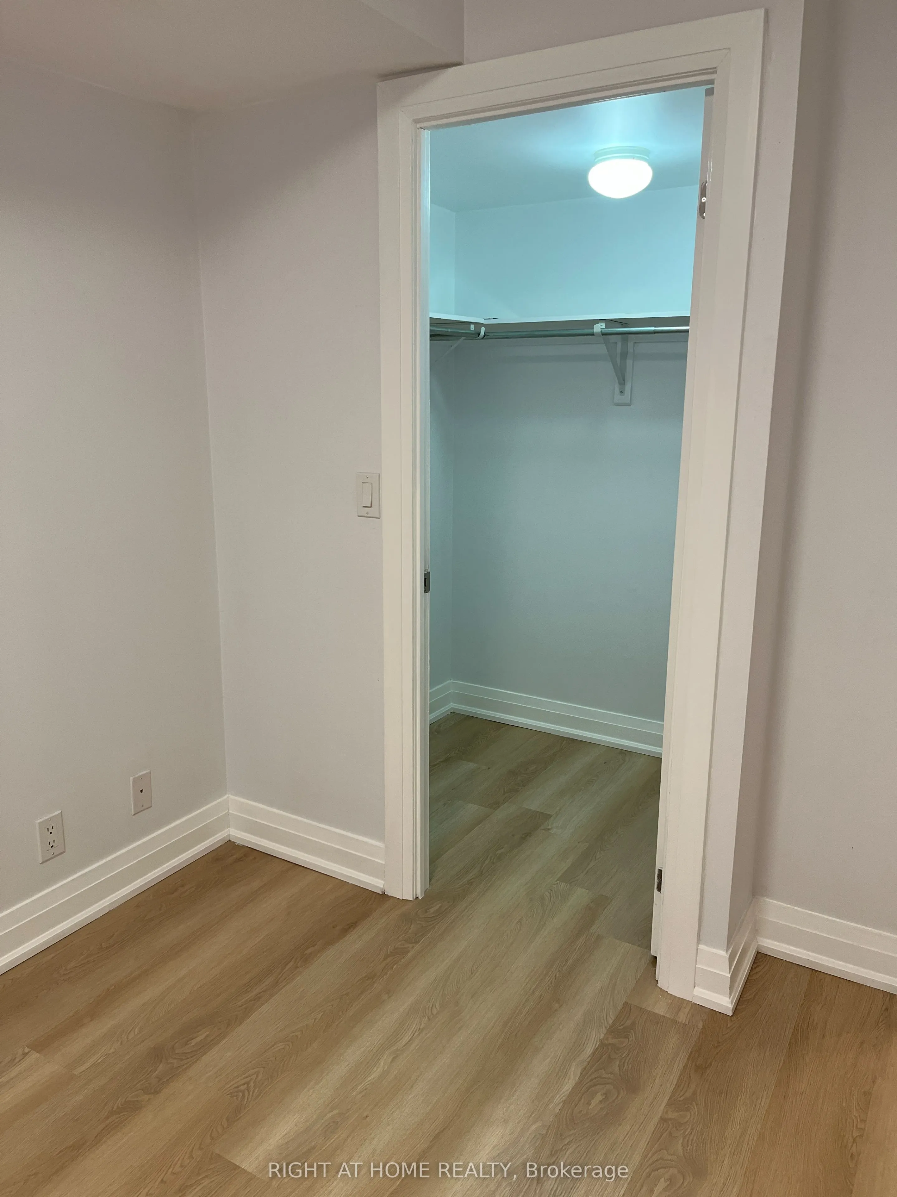 75 South Town Centre Boulevard #509