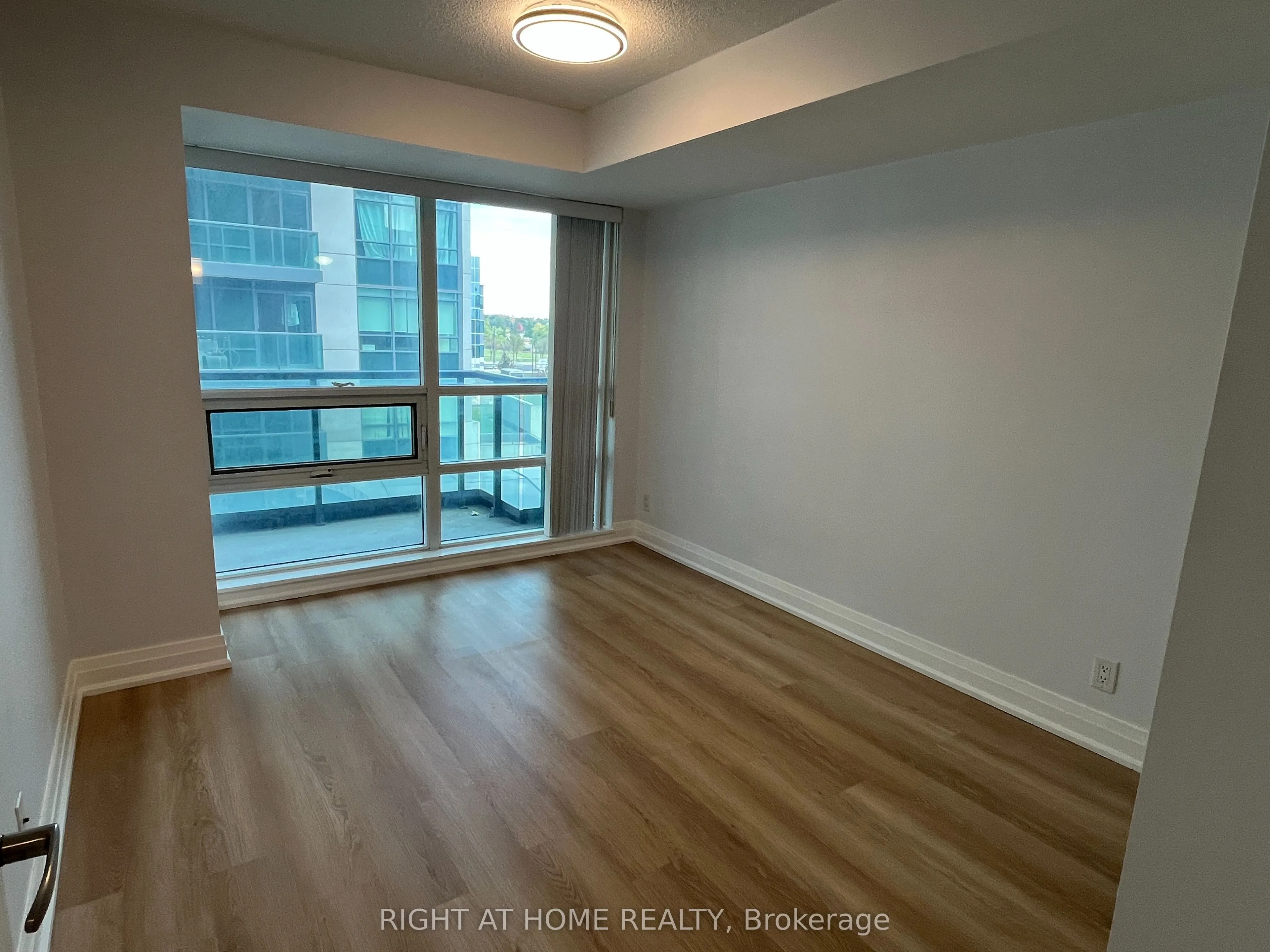 75 South Town Centre Boulevard #509