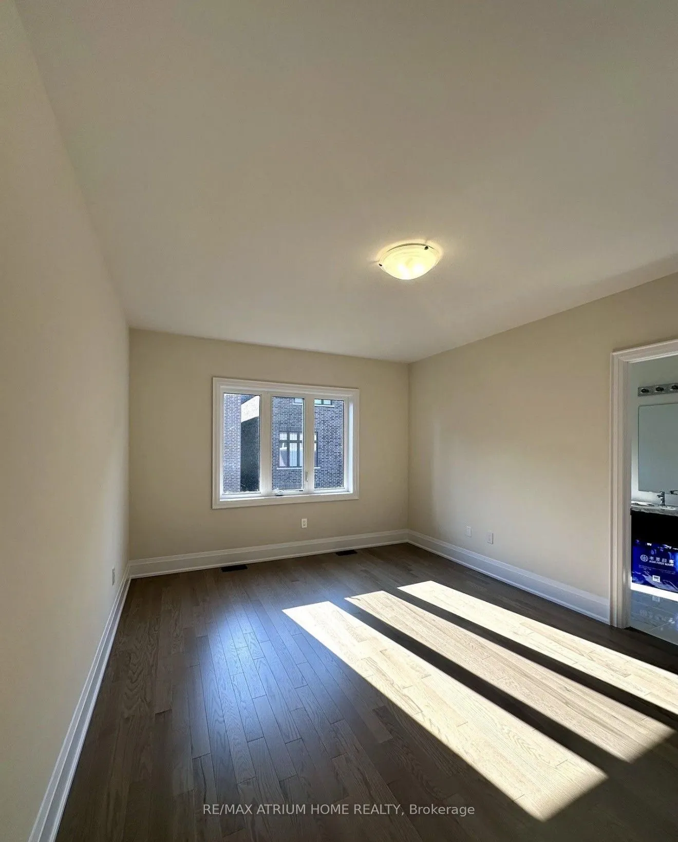 88 Tempel Street