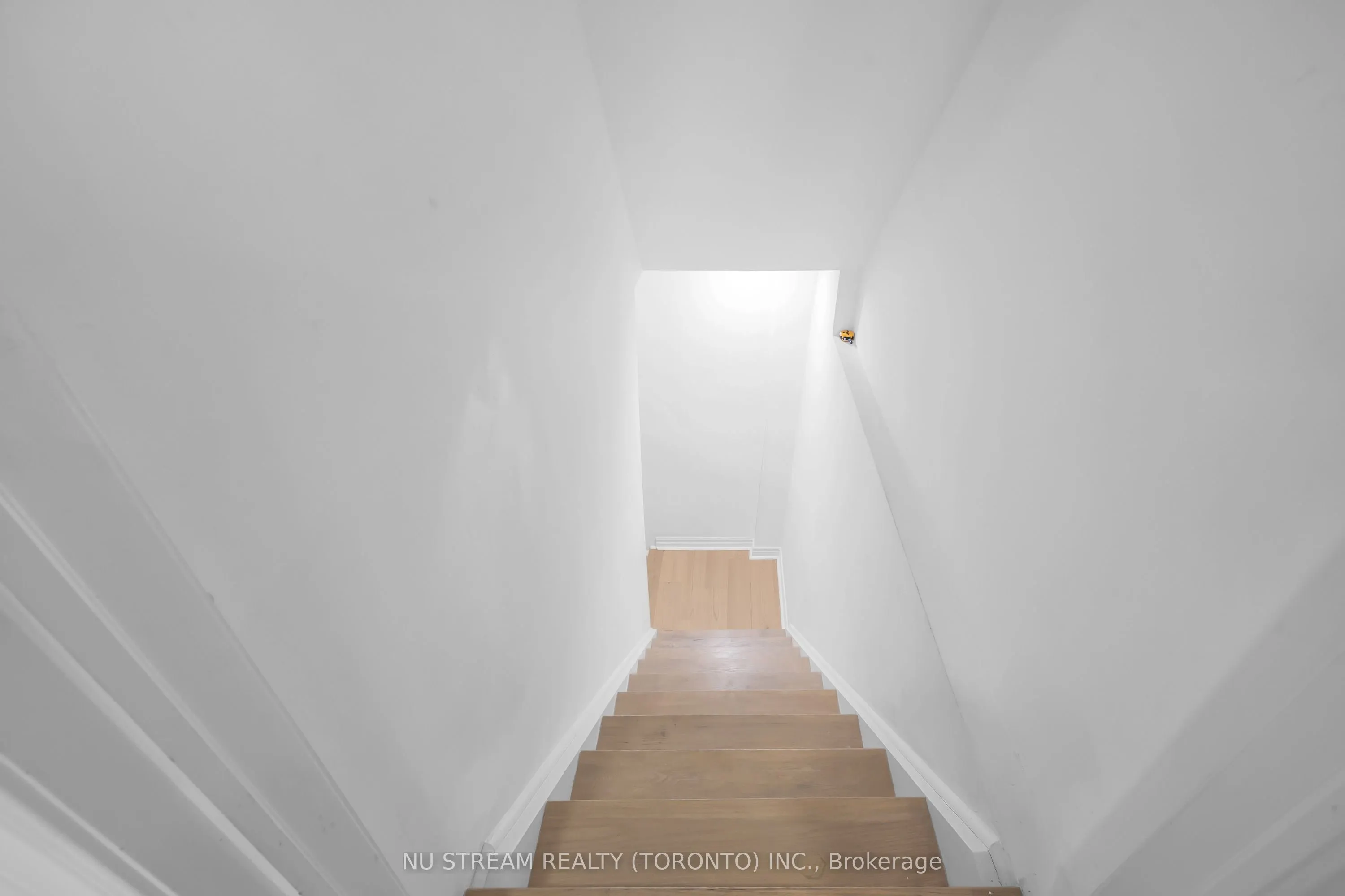 30 Pinecrest Street