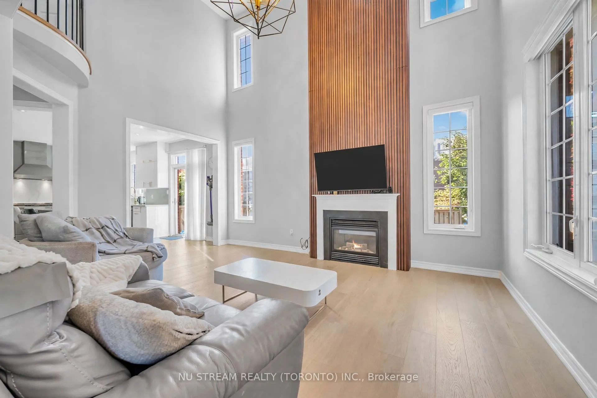30 Pinecrest Street