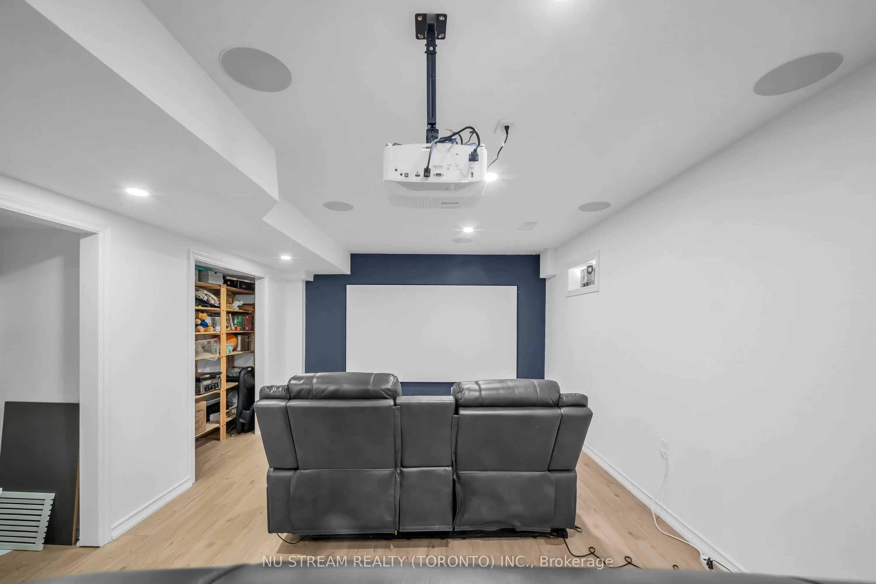 30 Pinecrest Street
