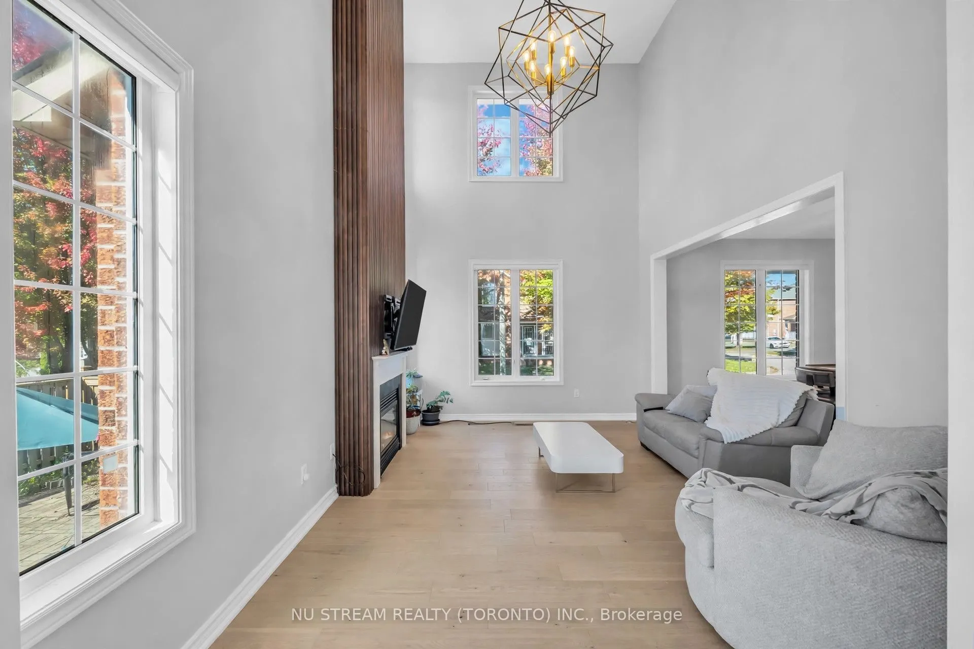 30 Pinecrest Street