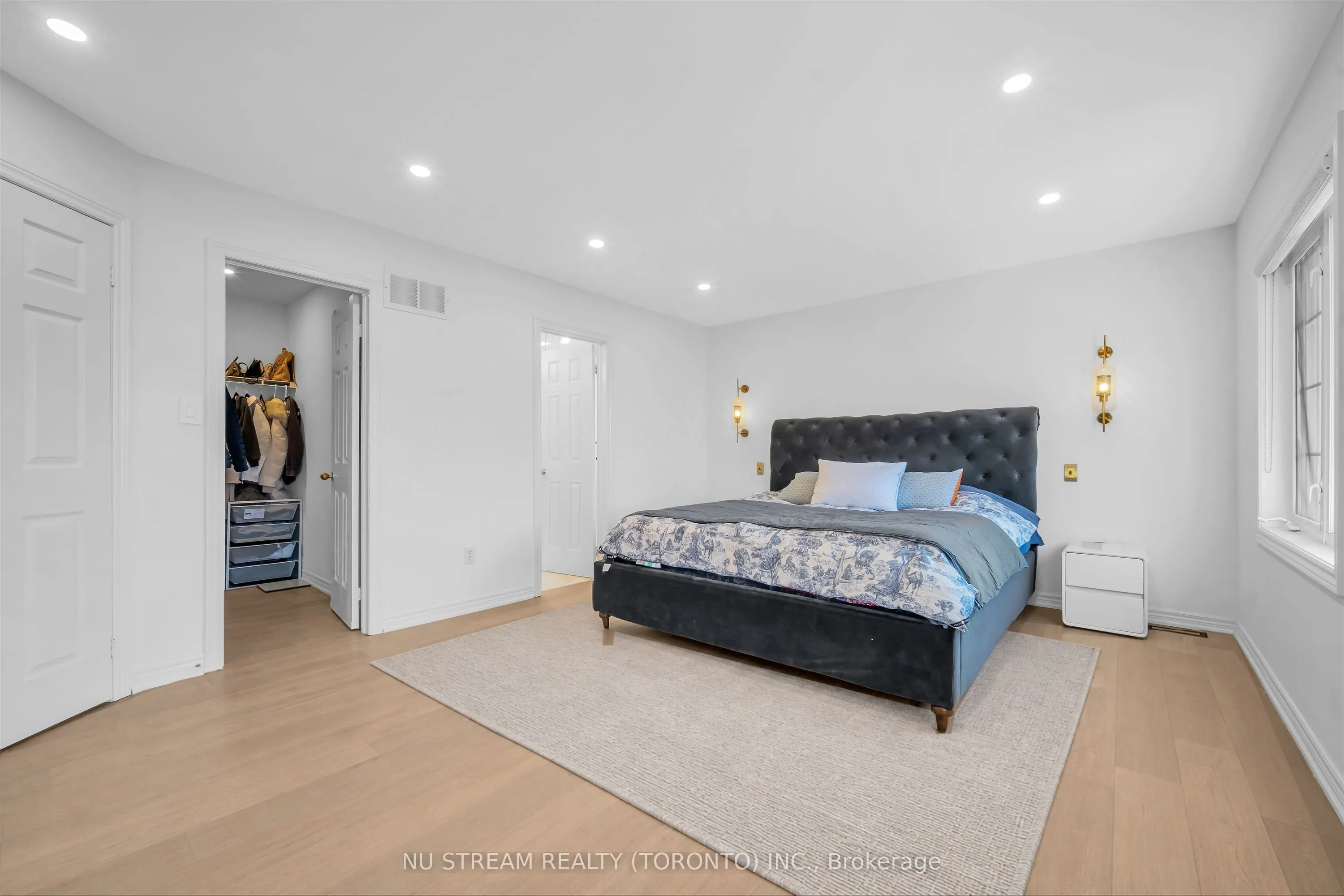 30 Pinecrest Street