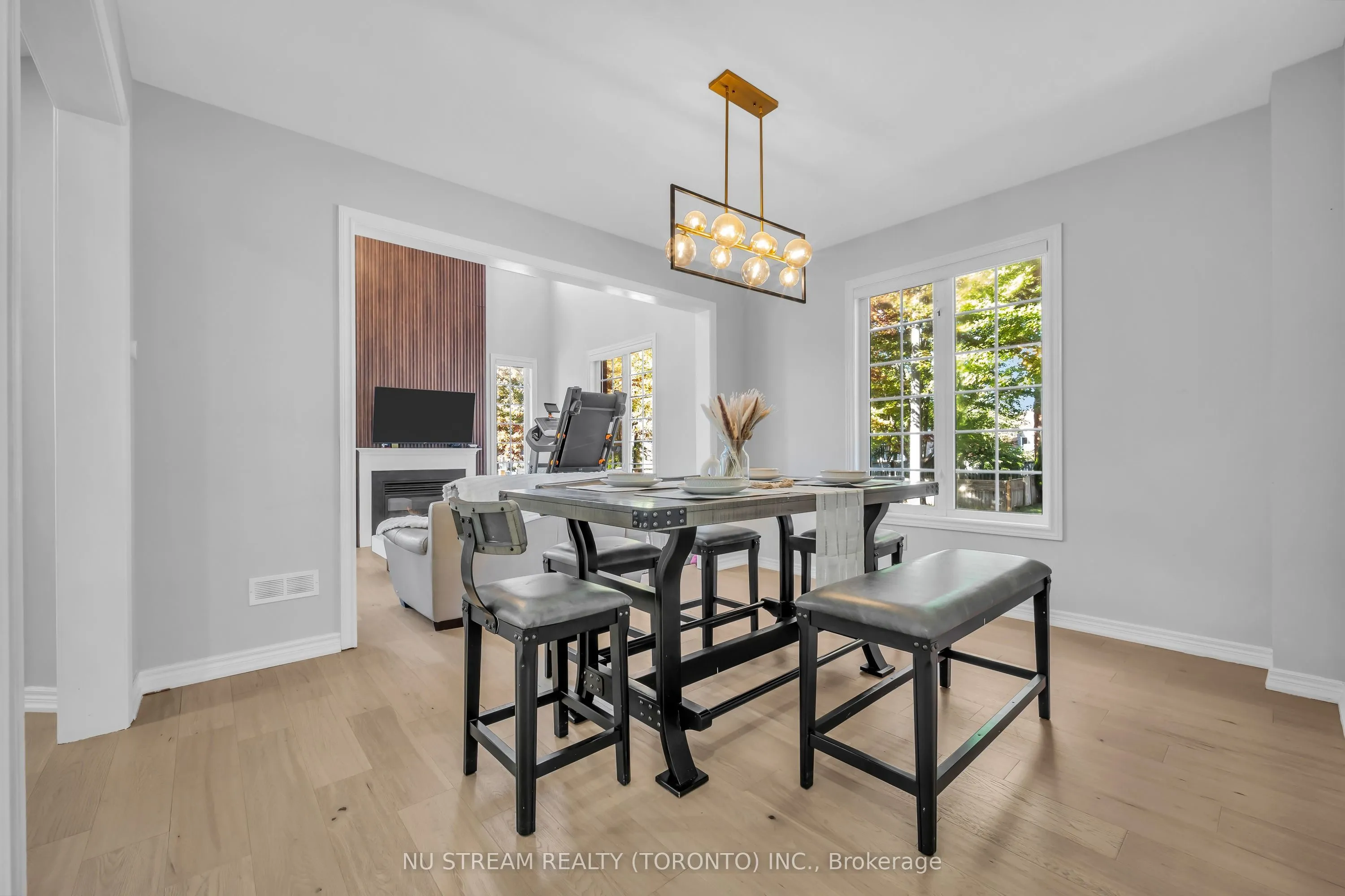 30 Pinecrest Street