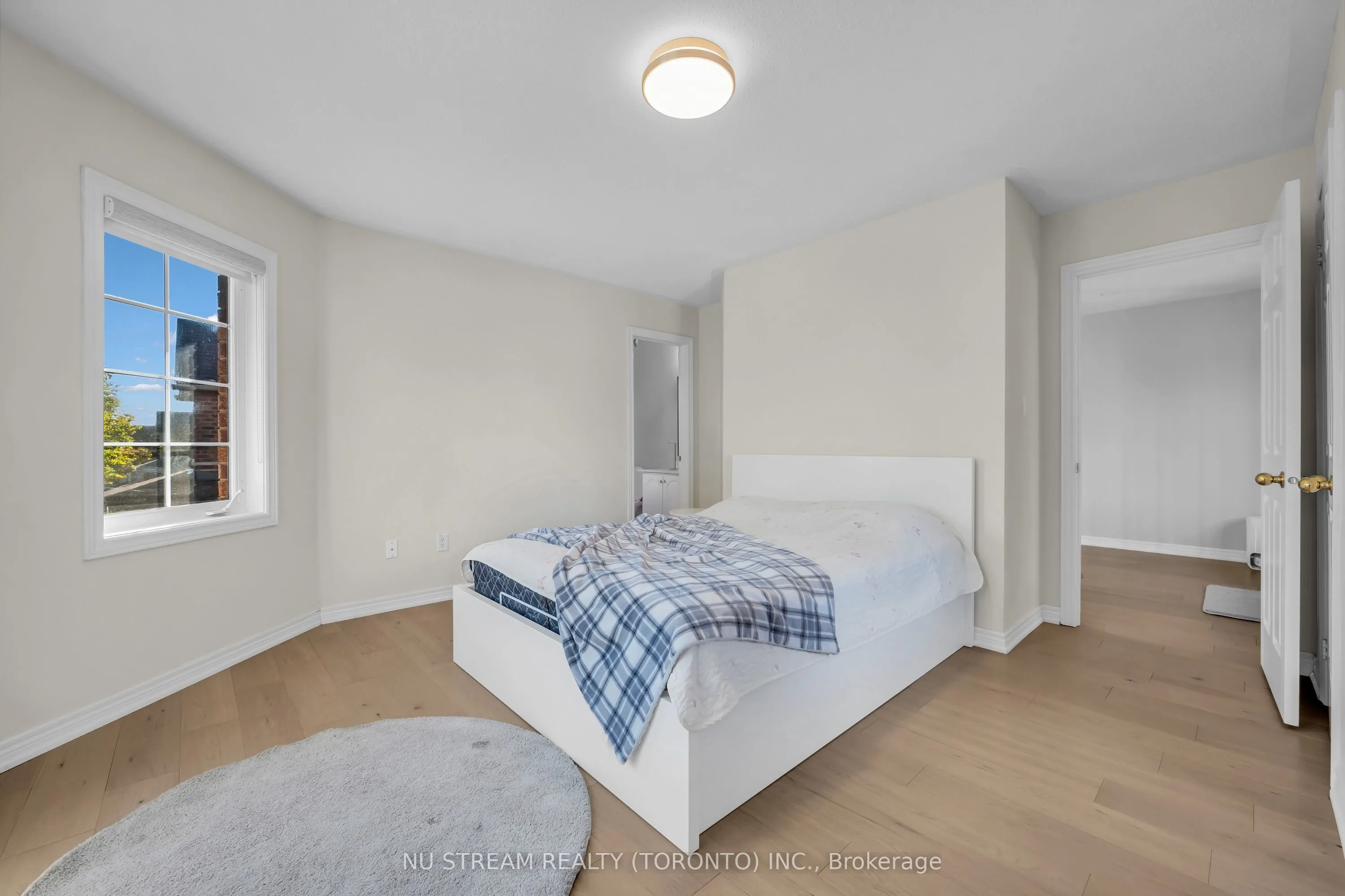 30 Pinecrest Street