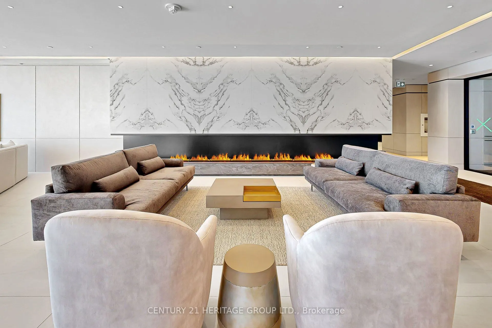 30 Upper Mall Way #3504