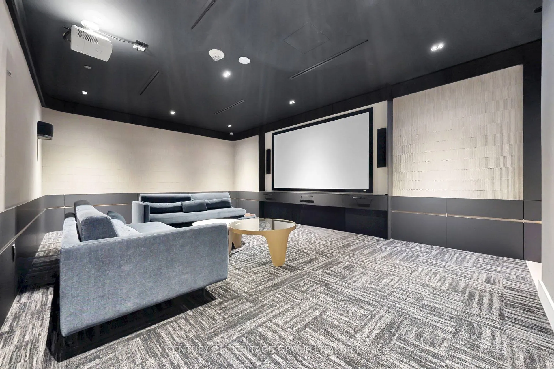 30 Upper Mall Way #3504