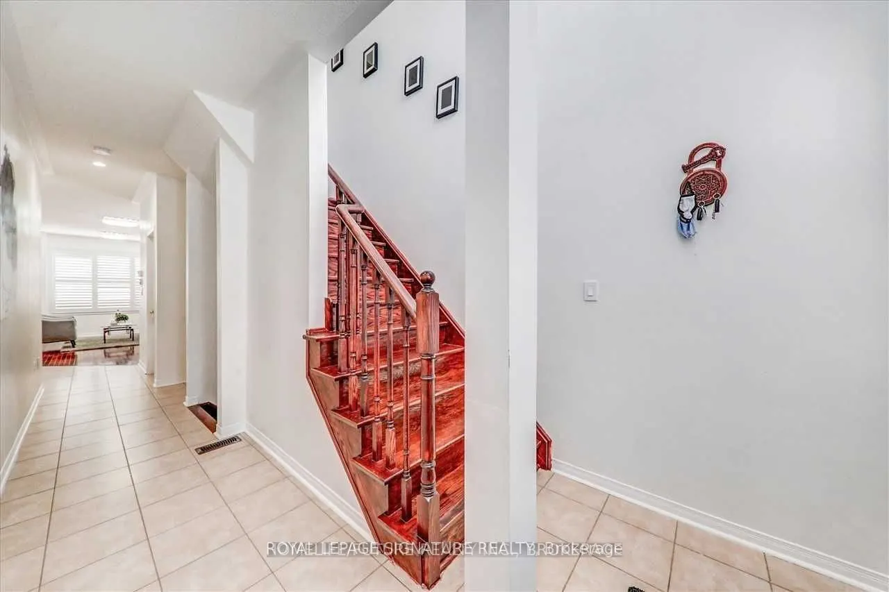 56 Jackson Eli Main Floor Way