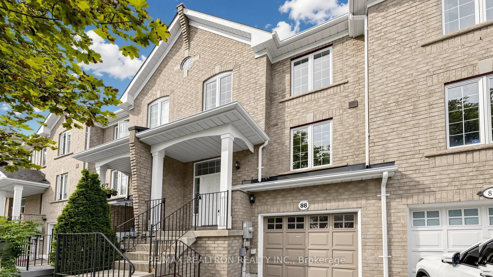 88 Banbrooke Crescent
