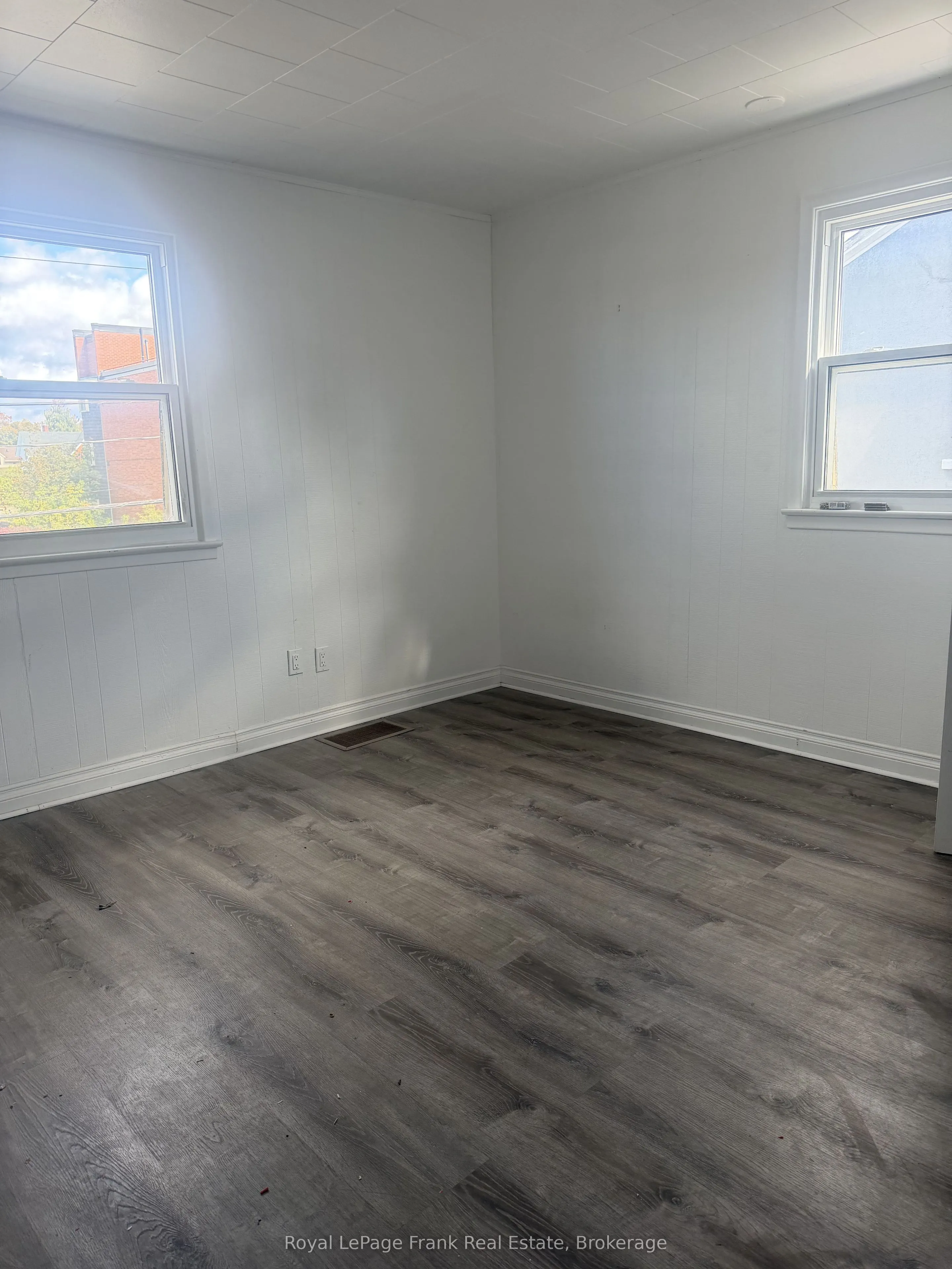 10 Brock Street #2 East
