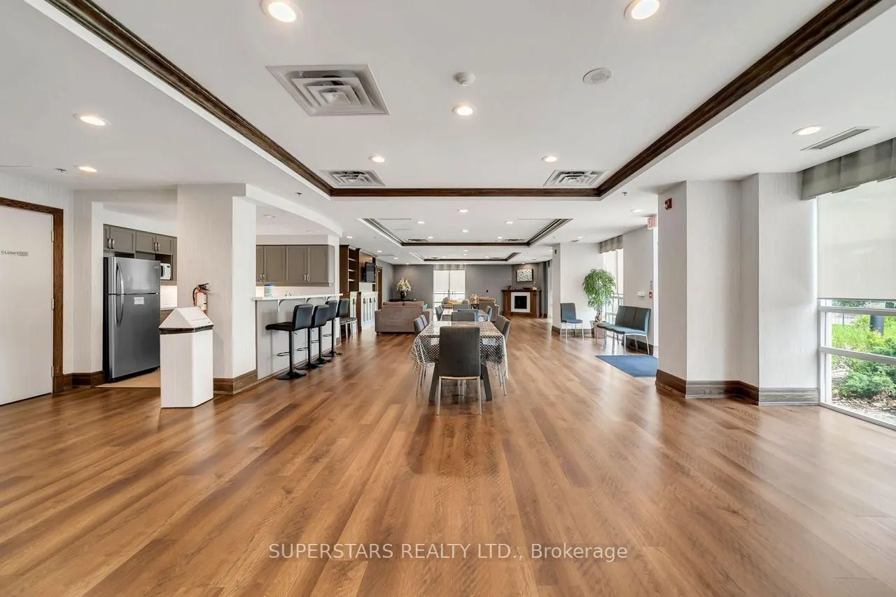 23 Oneida Crescent #PH02
