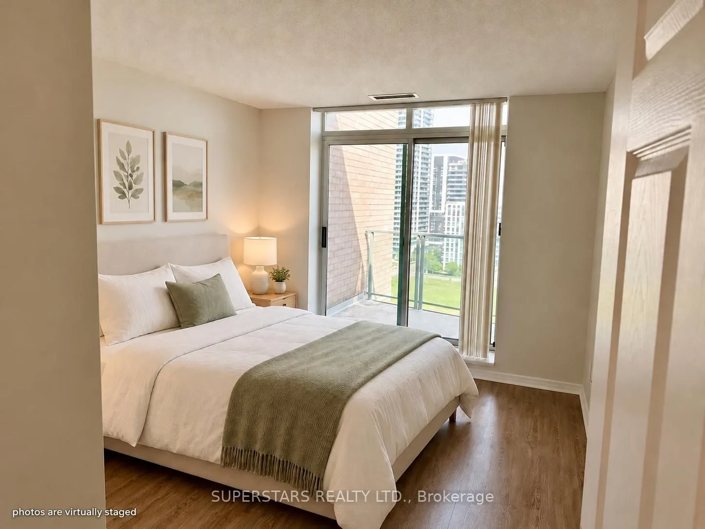 23 Oneida Crescent #PH02