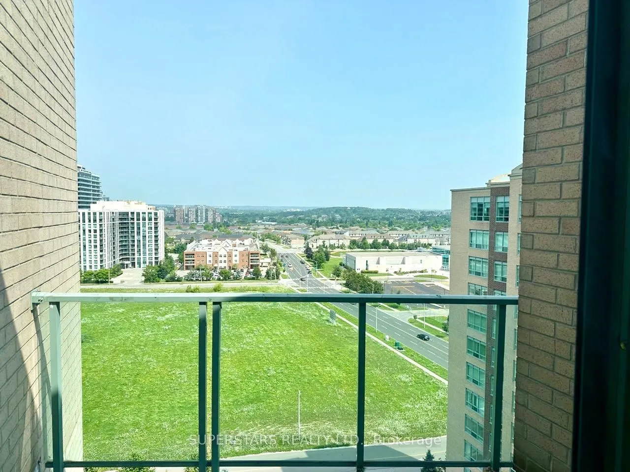 23 Oneida Crescent #PH02