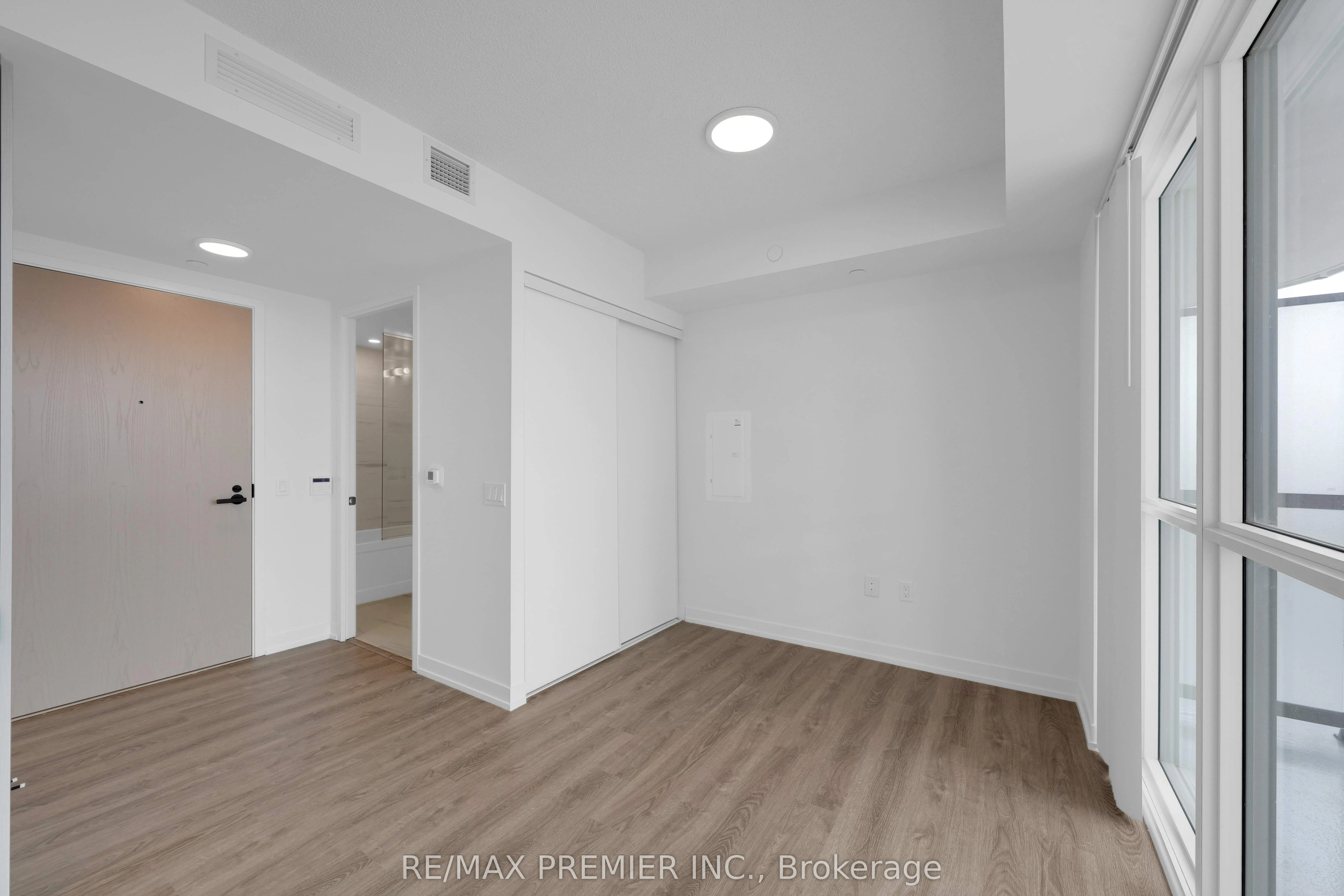 195 Commerce Street #3712