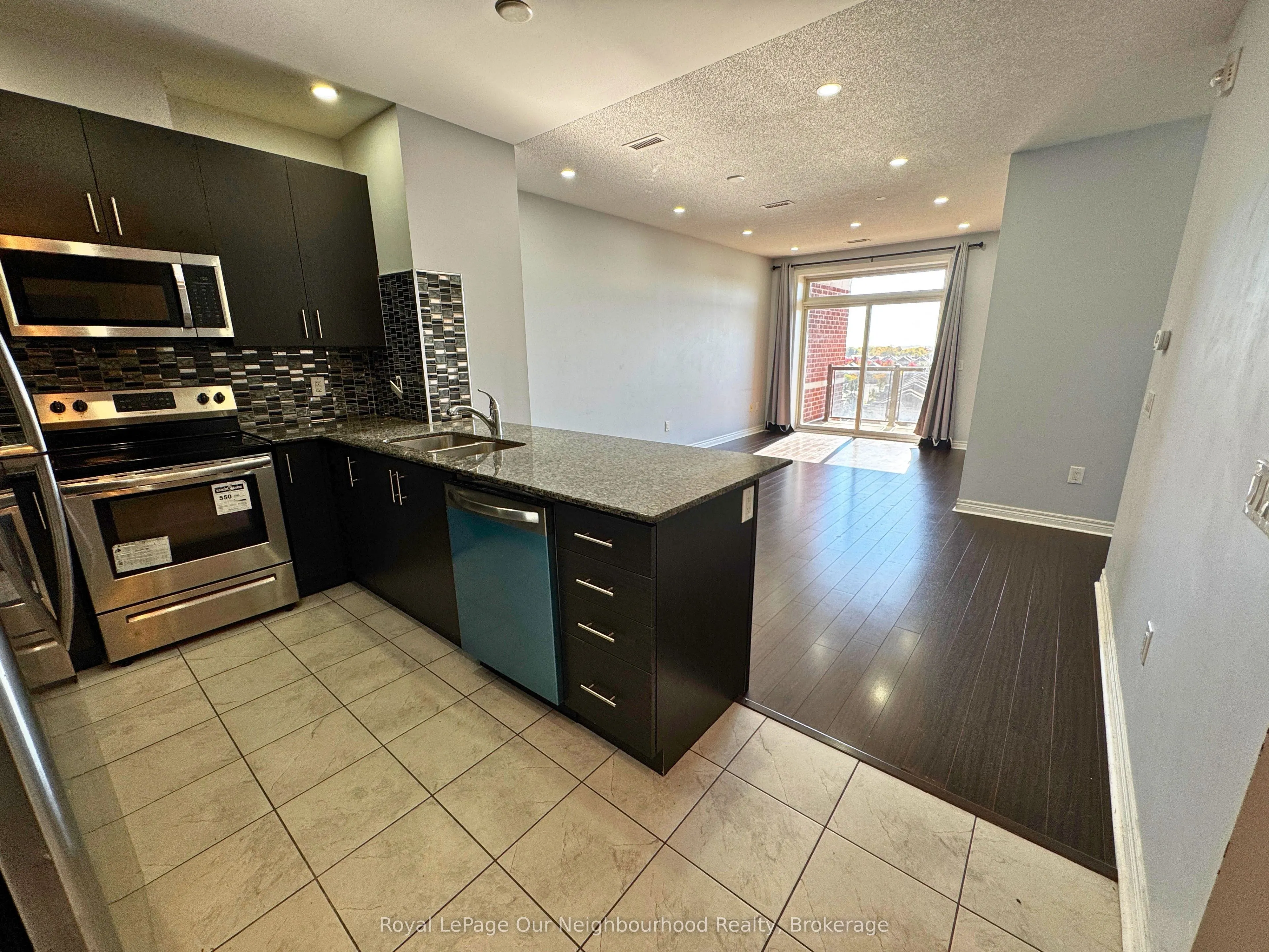 7325 Markham Road #814