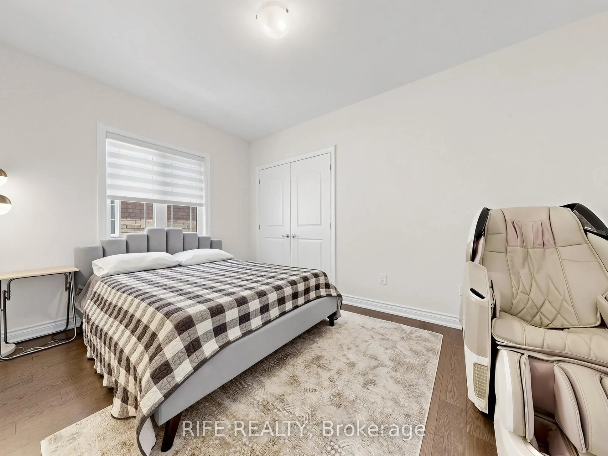 18 Rossini Drive
