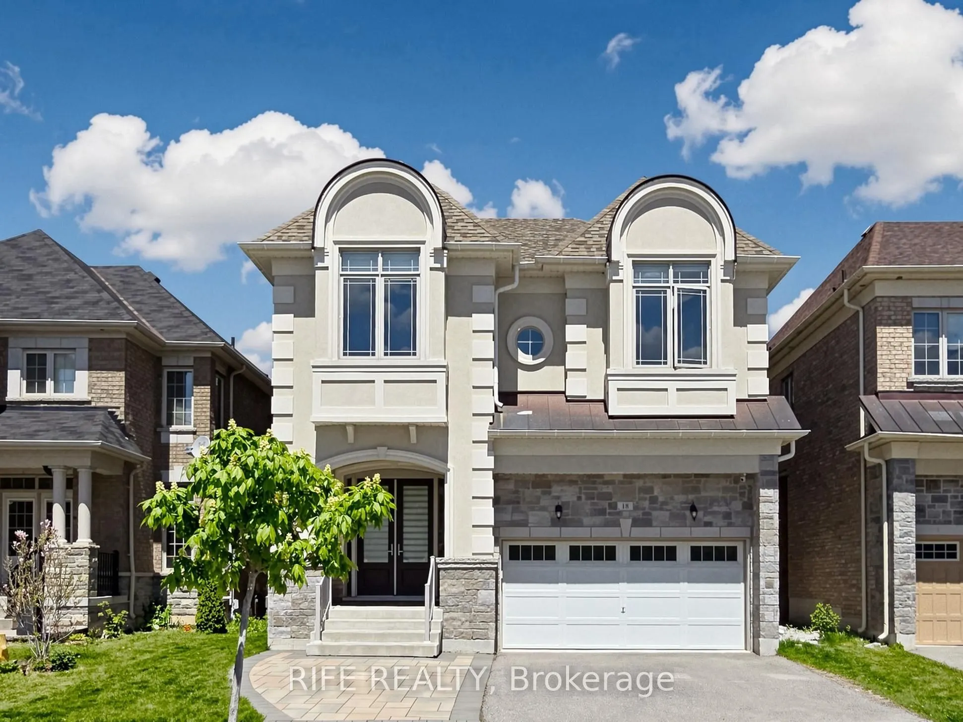 18 Rossini Drive
