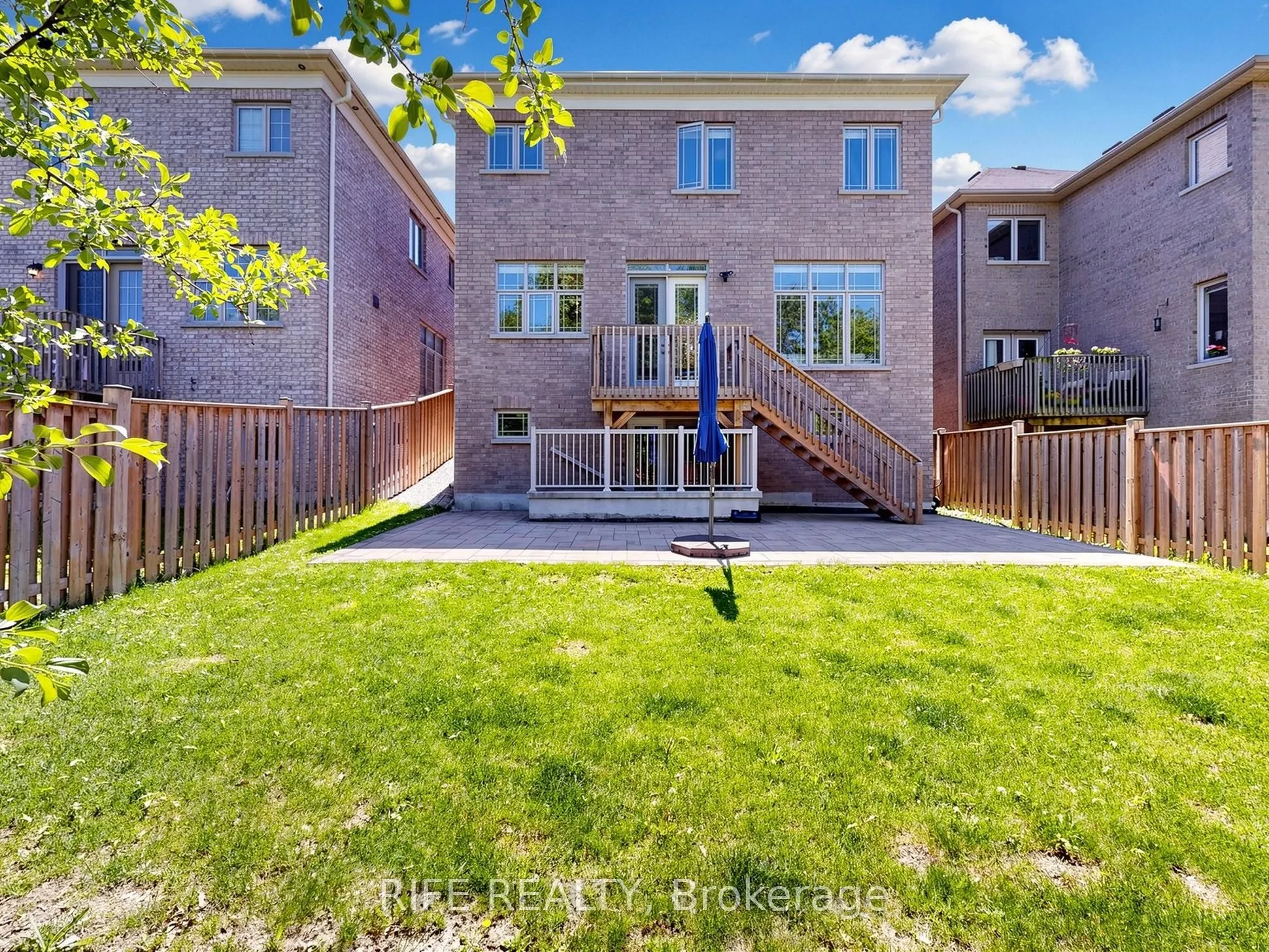 18 Rossini Drive
