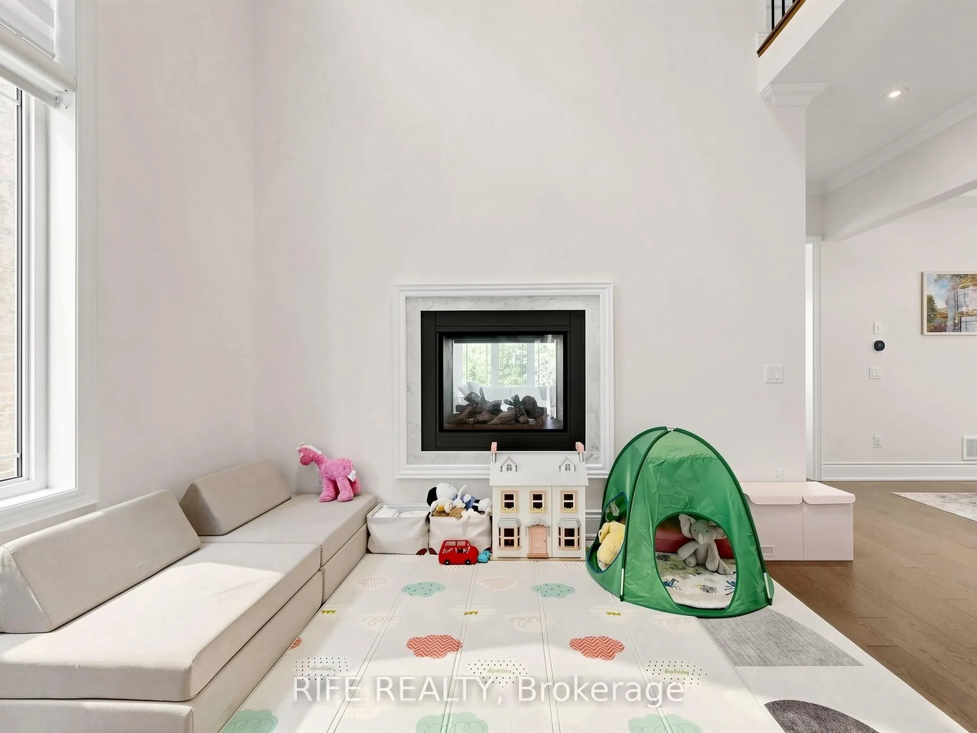 18 Rossini Drive