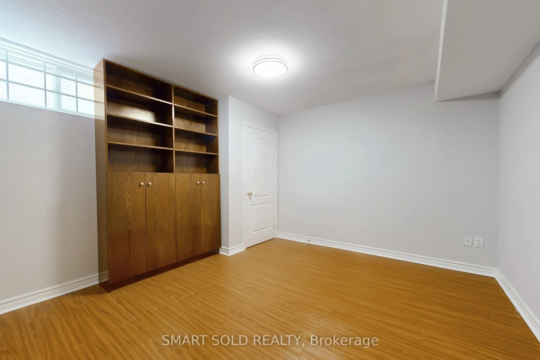 31 Black Walnut Crescent