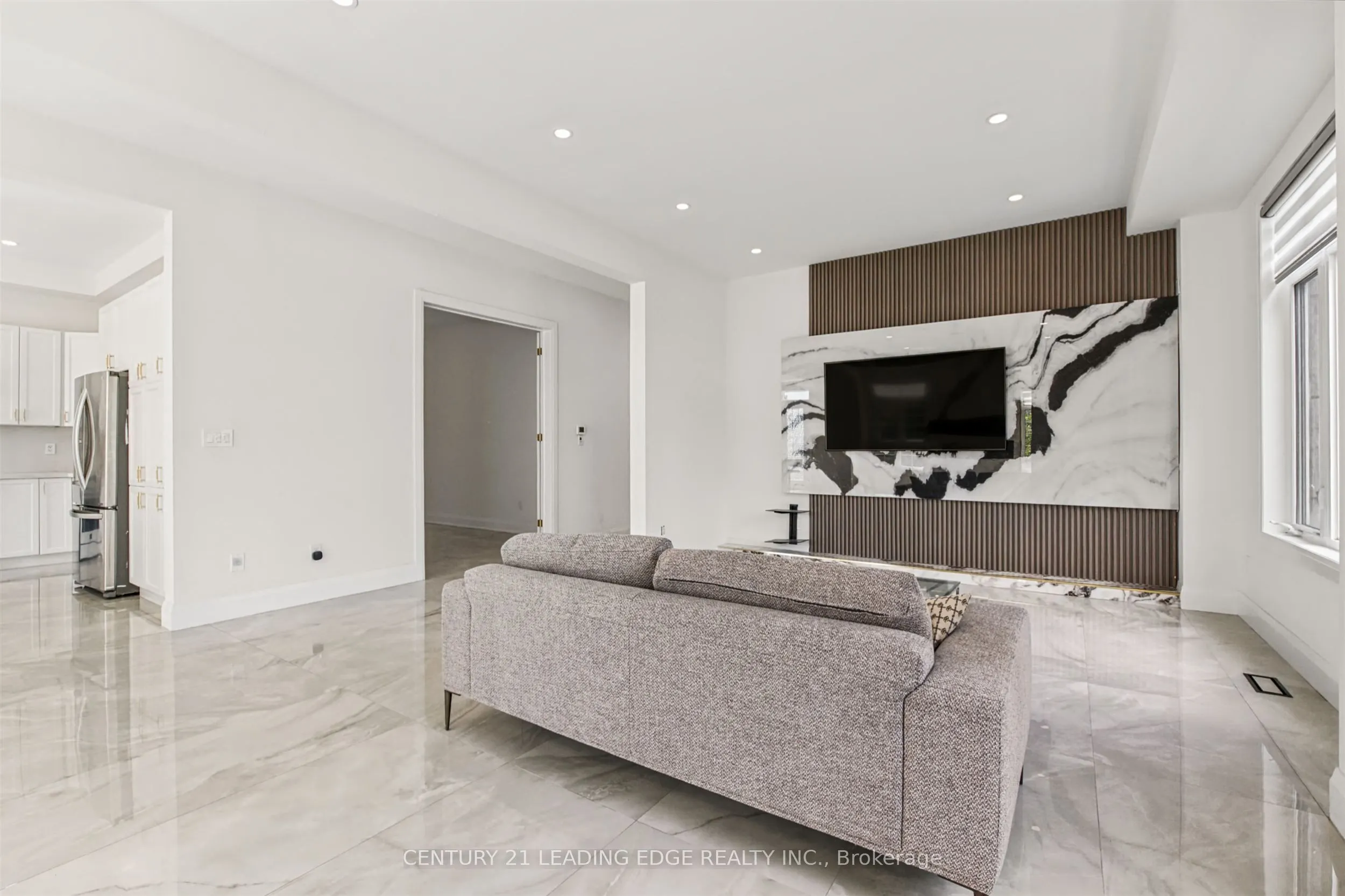 309 Gibson Circle