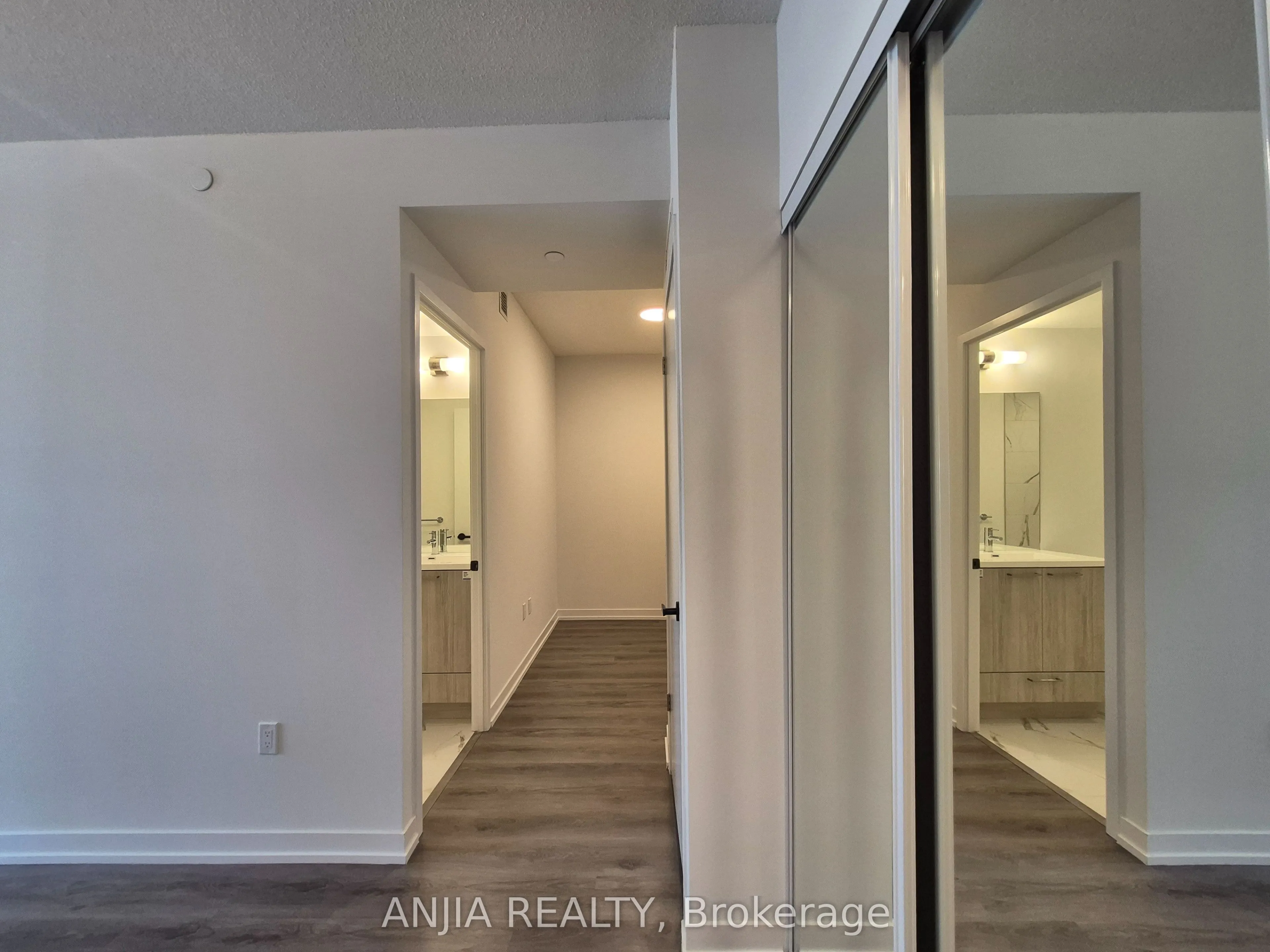 225 COMMERCE Street #4015
