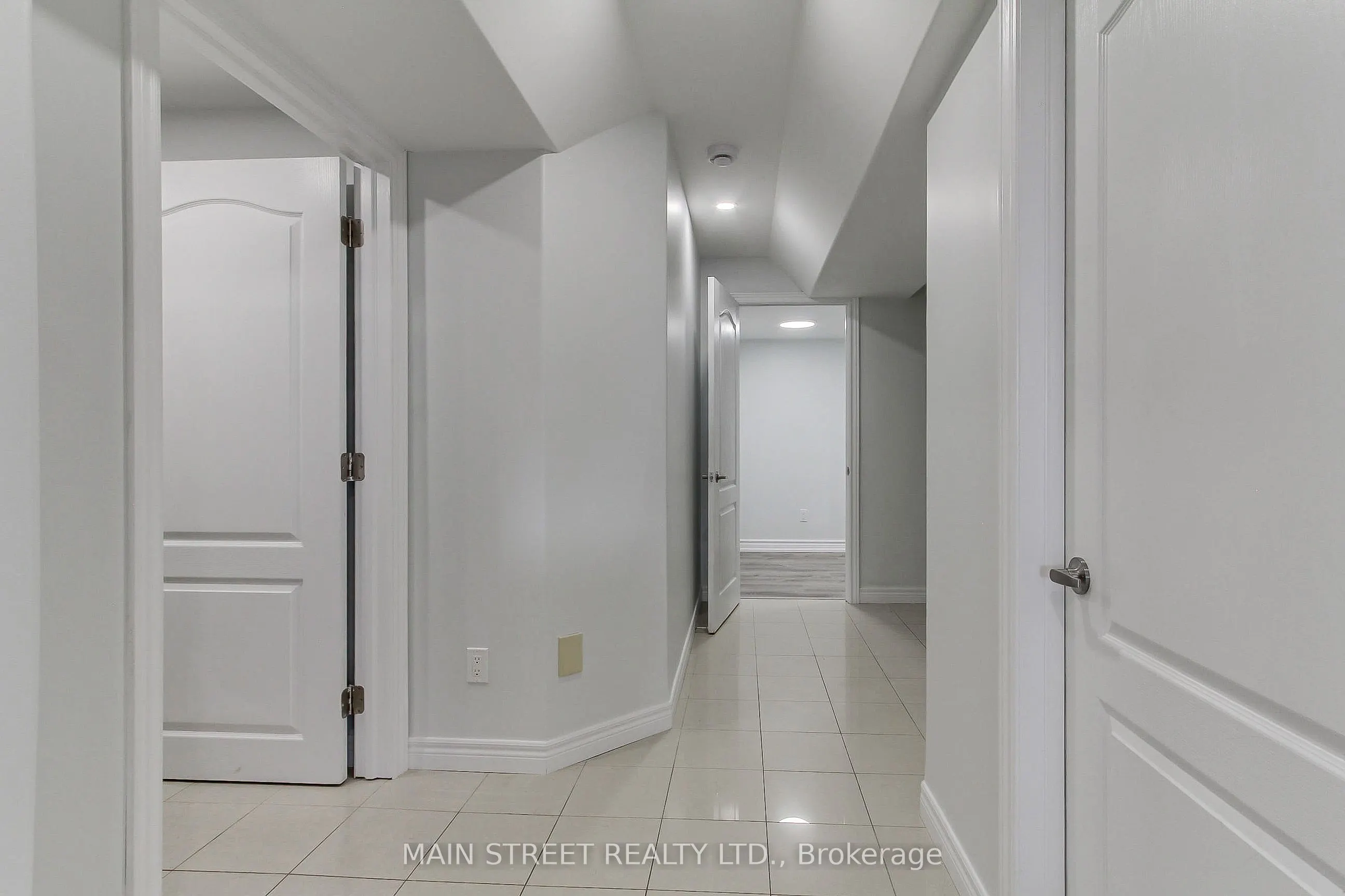 83 Laurendale Avenue