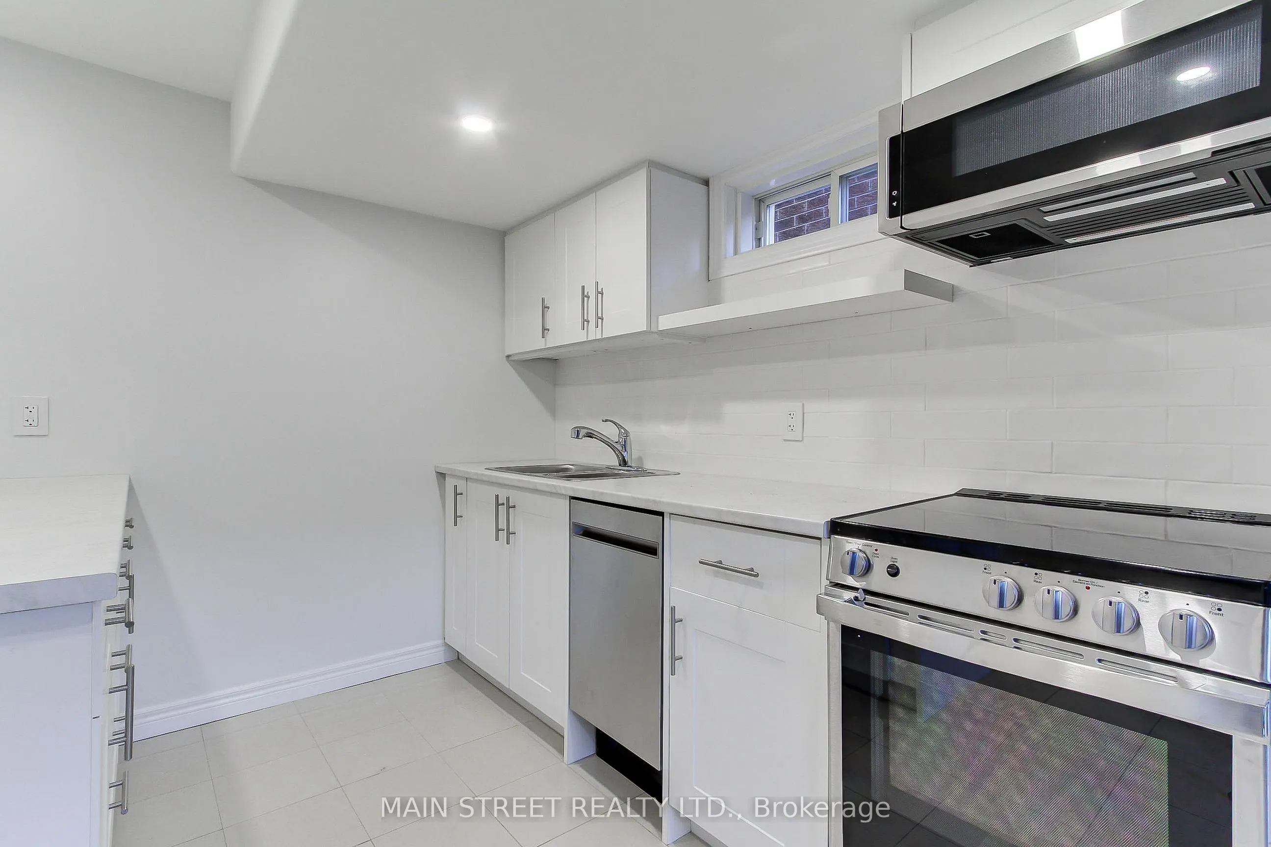 83 Laurendale Avenue