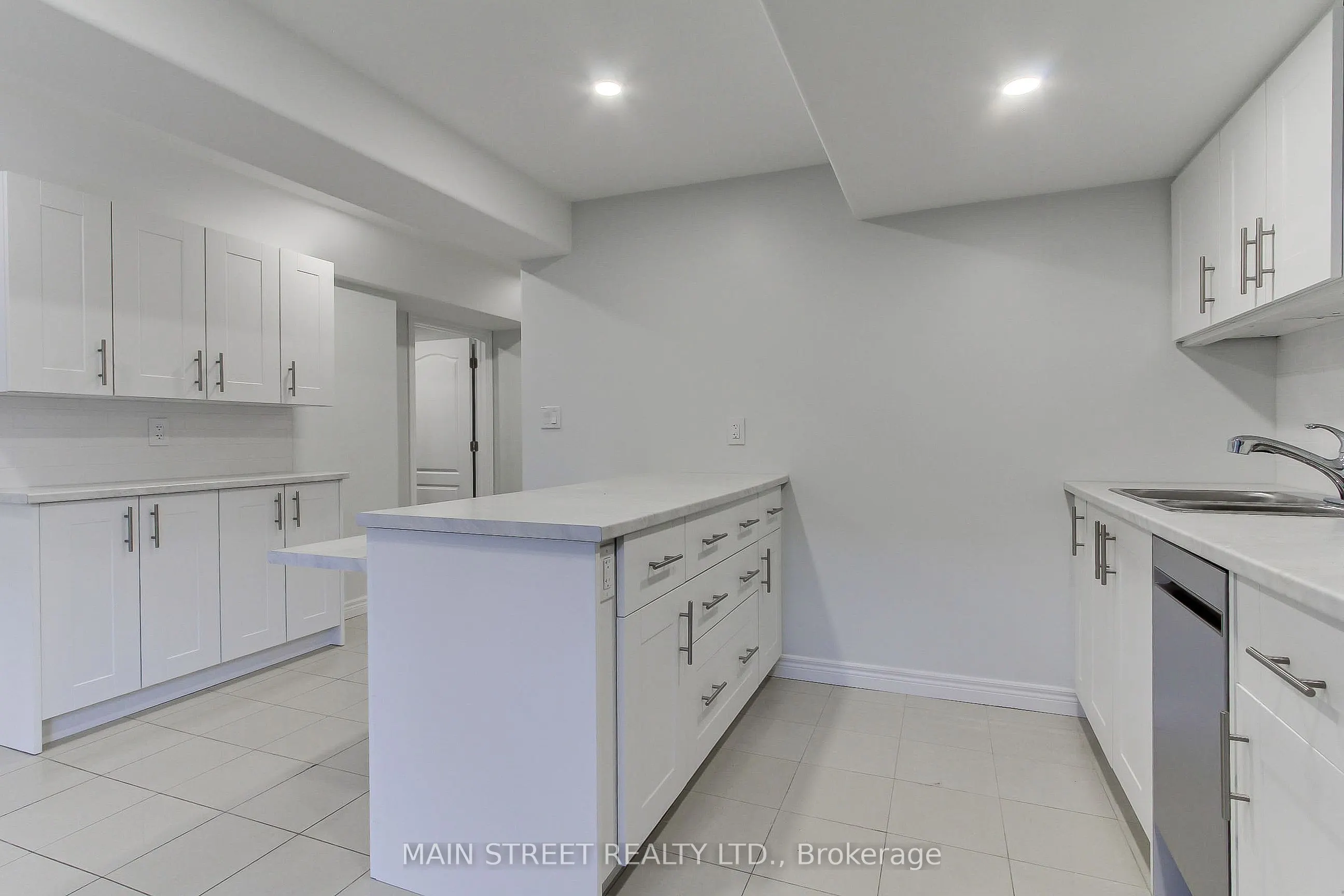83 Laurendale Avenue