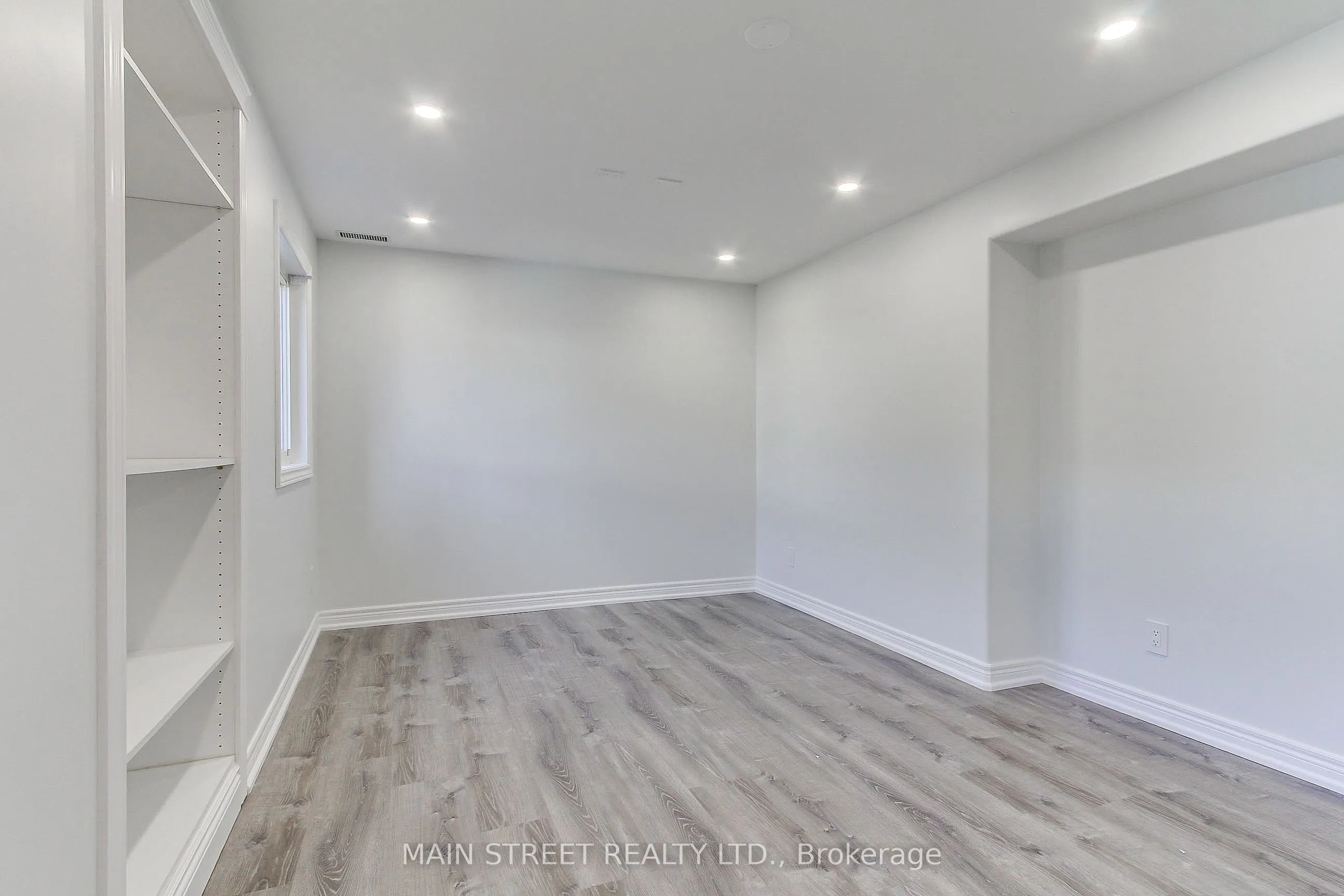 83 Laurendale Avenue