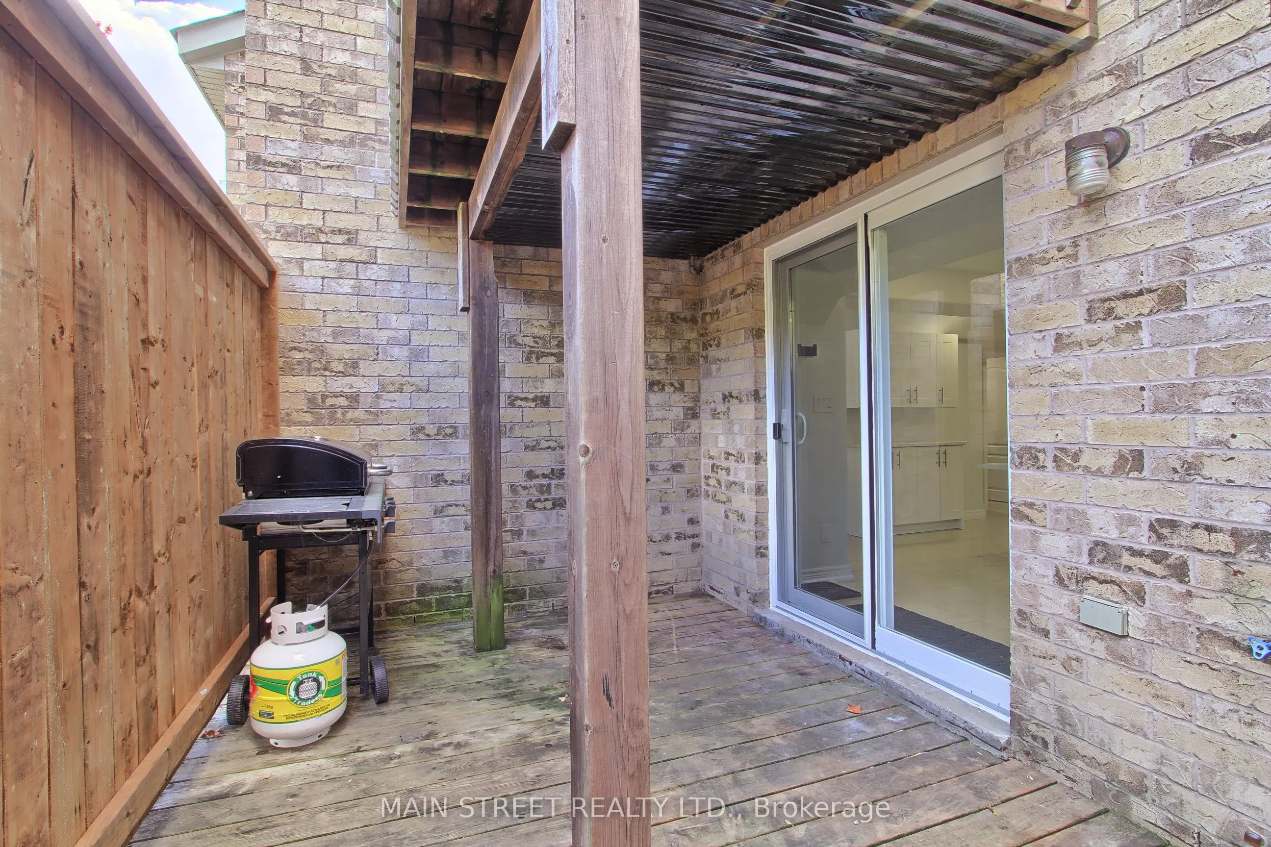 83 Laurendale Avenue