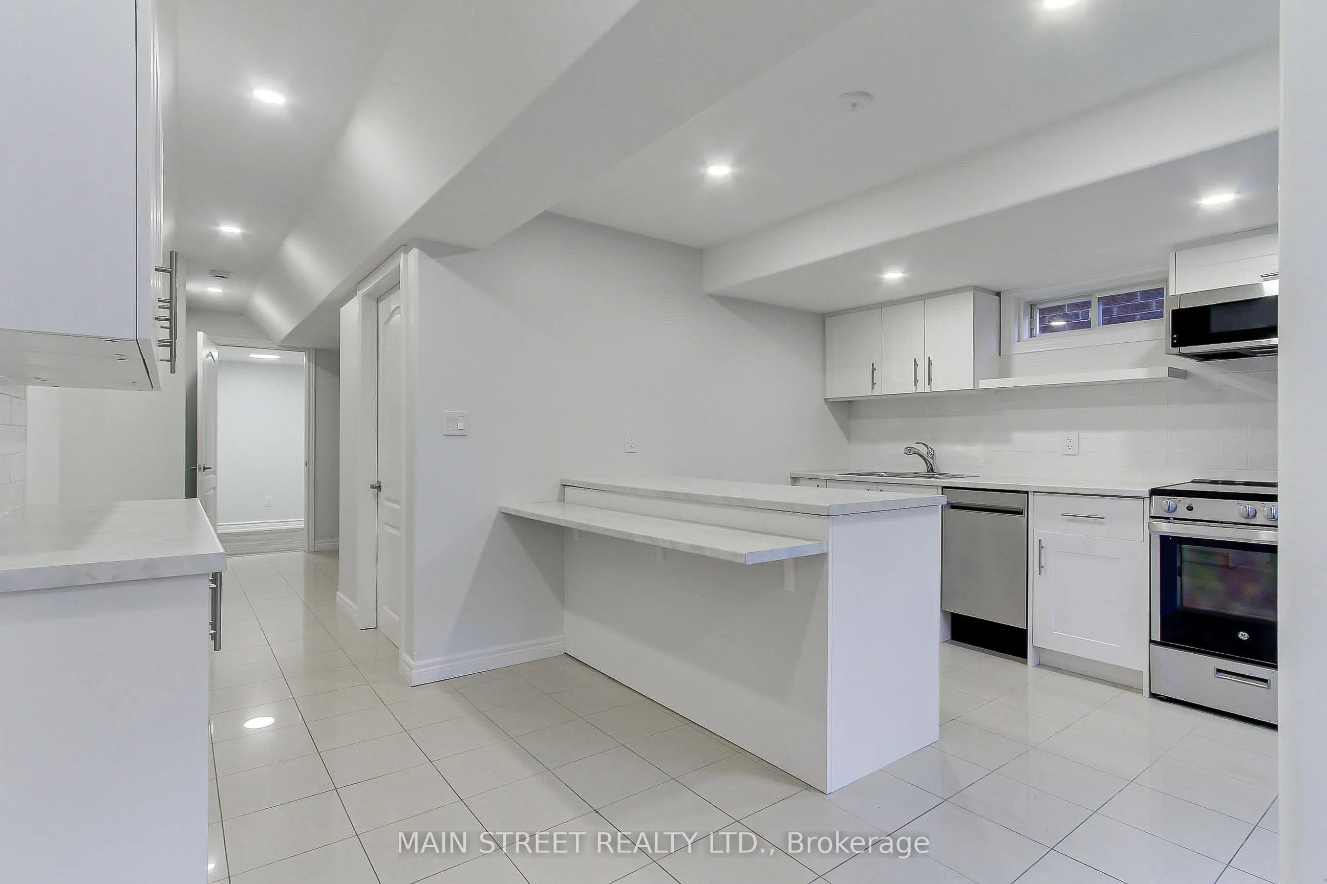 83 Laurendale Avenue