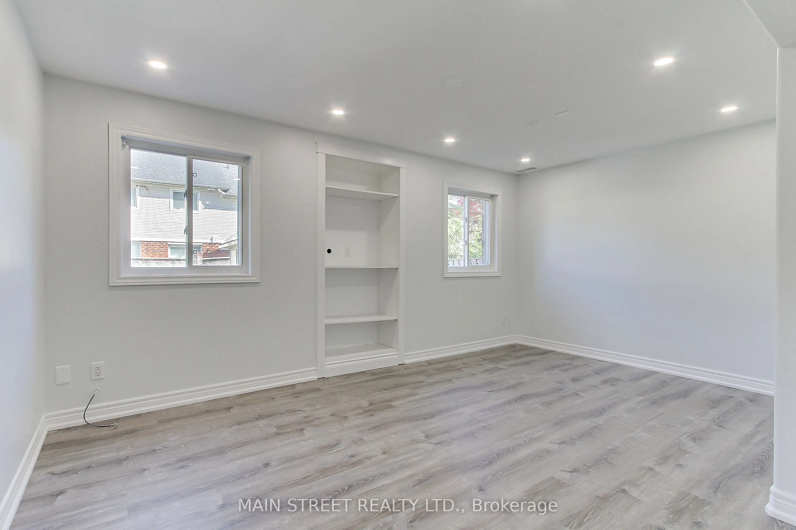 83 Laurendale Avenue