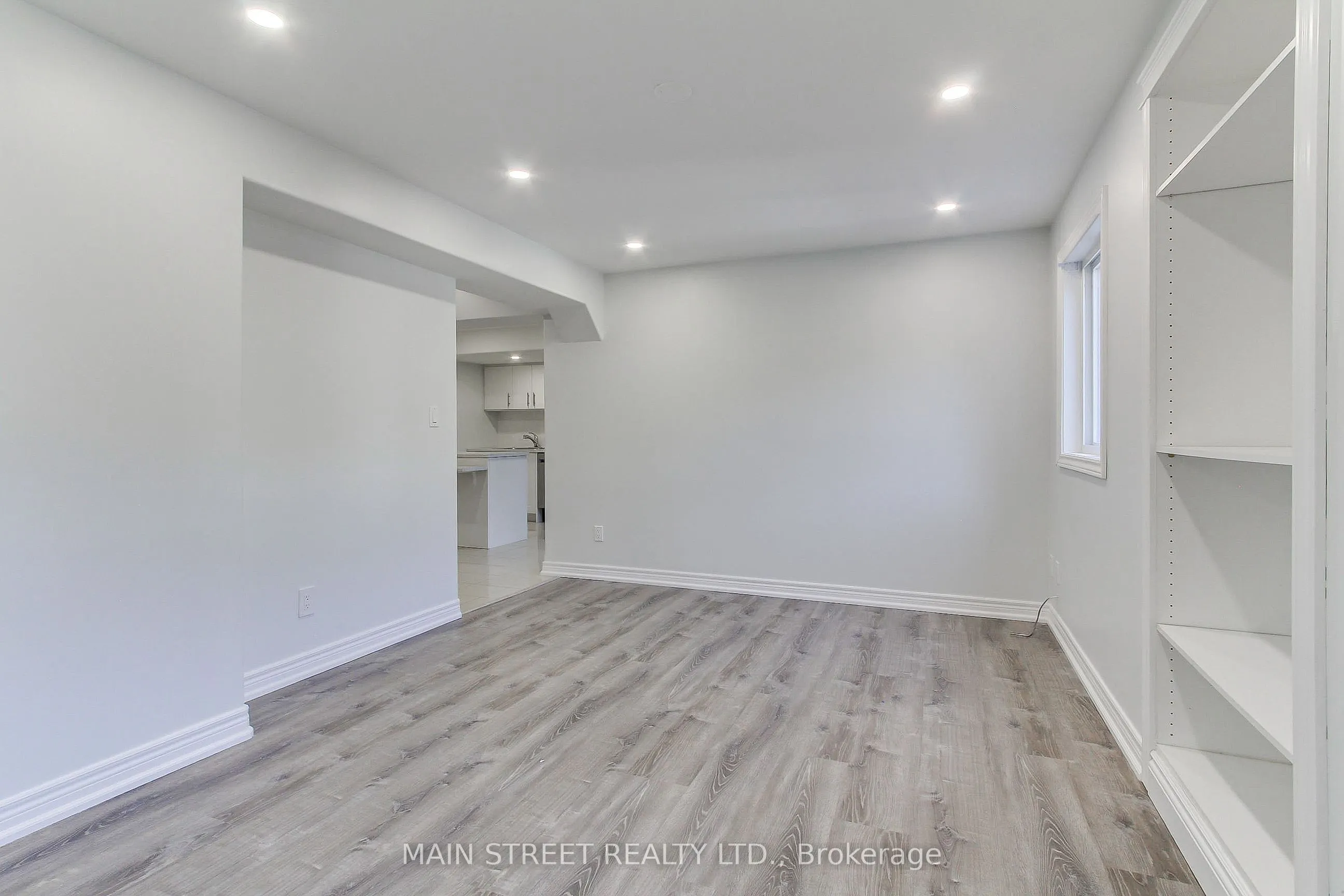 83 Laurendale Avenue