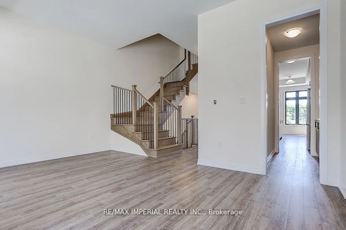 113 De La Roche Drive