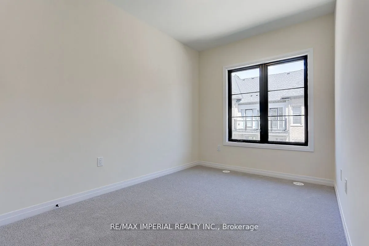 113 De La Roche Drive