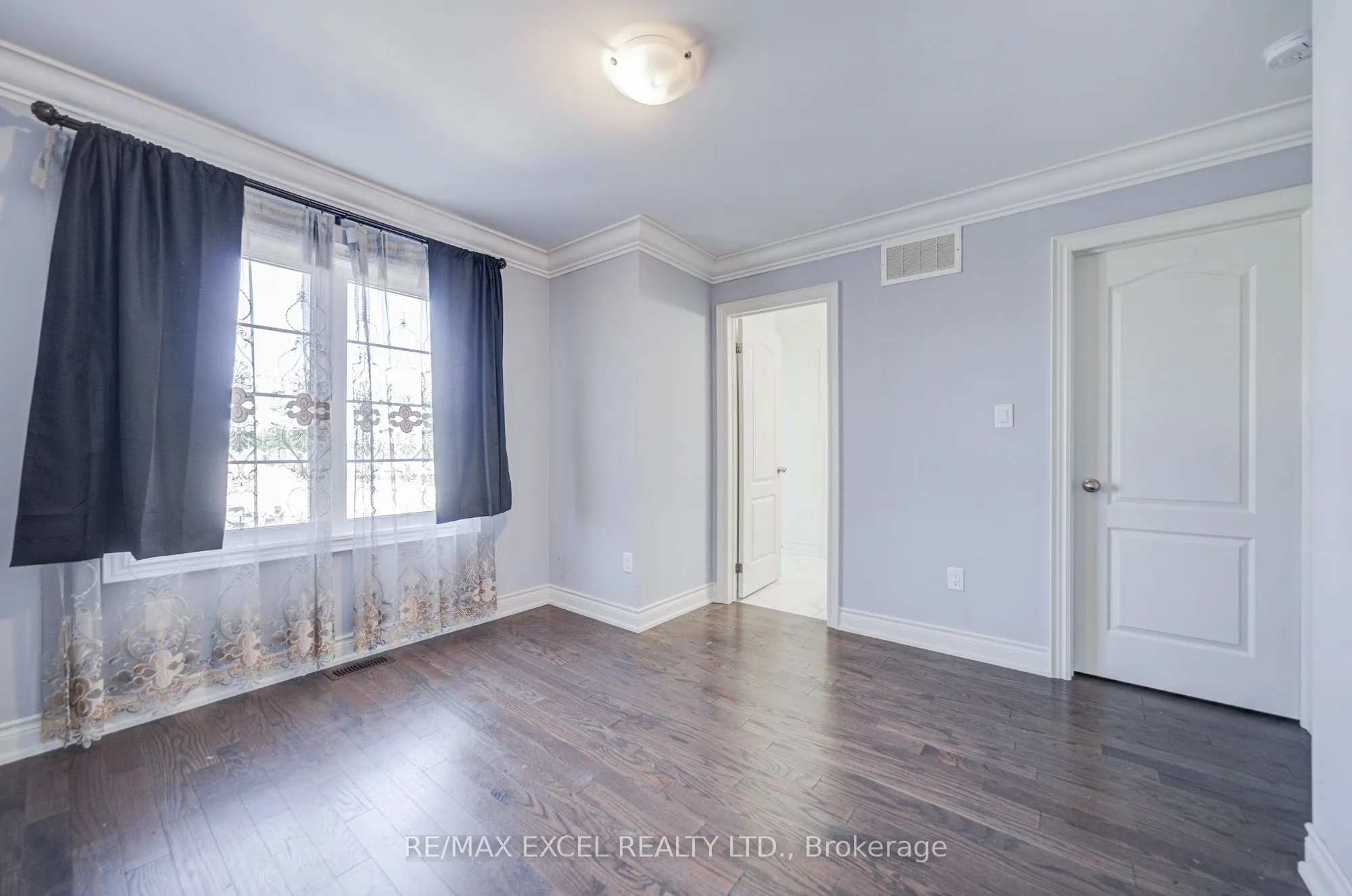132 Meadow Vista Crescent