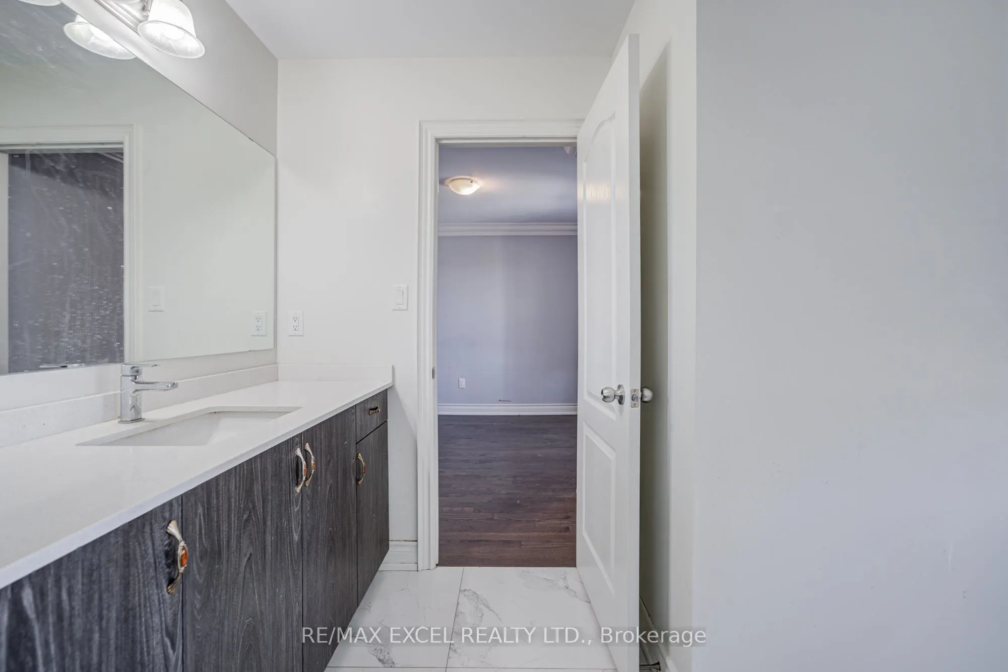 132 Meadow Vista Crescent