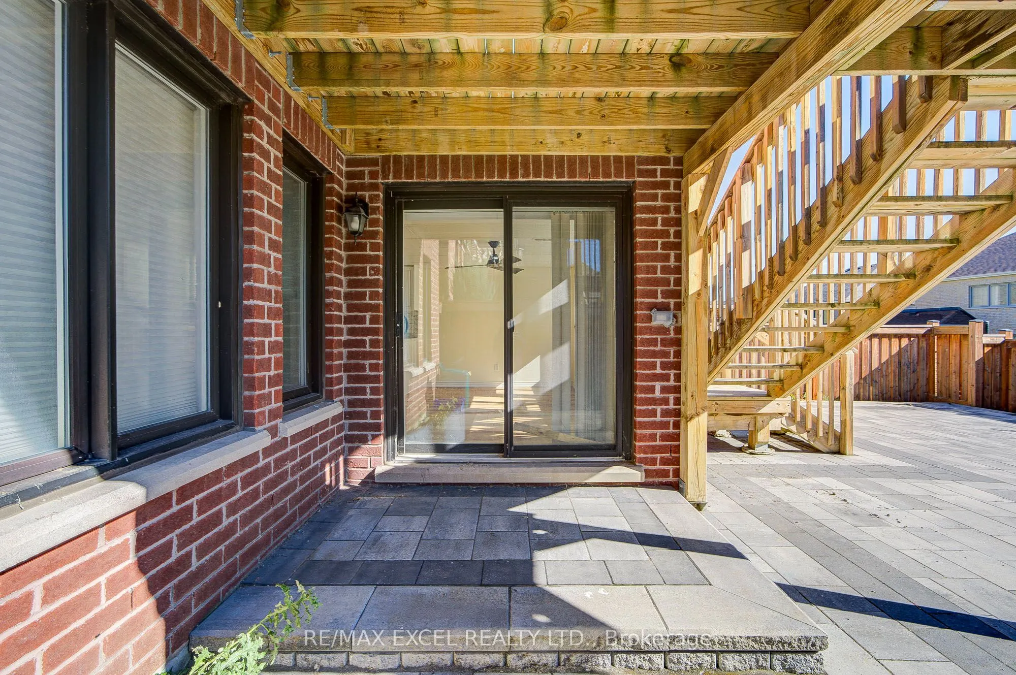 132 Meadow Vista Crescent