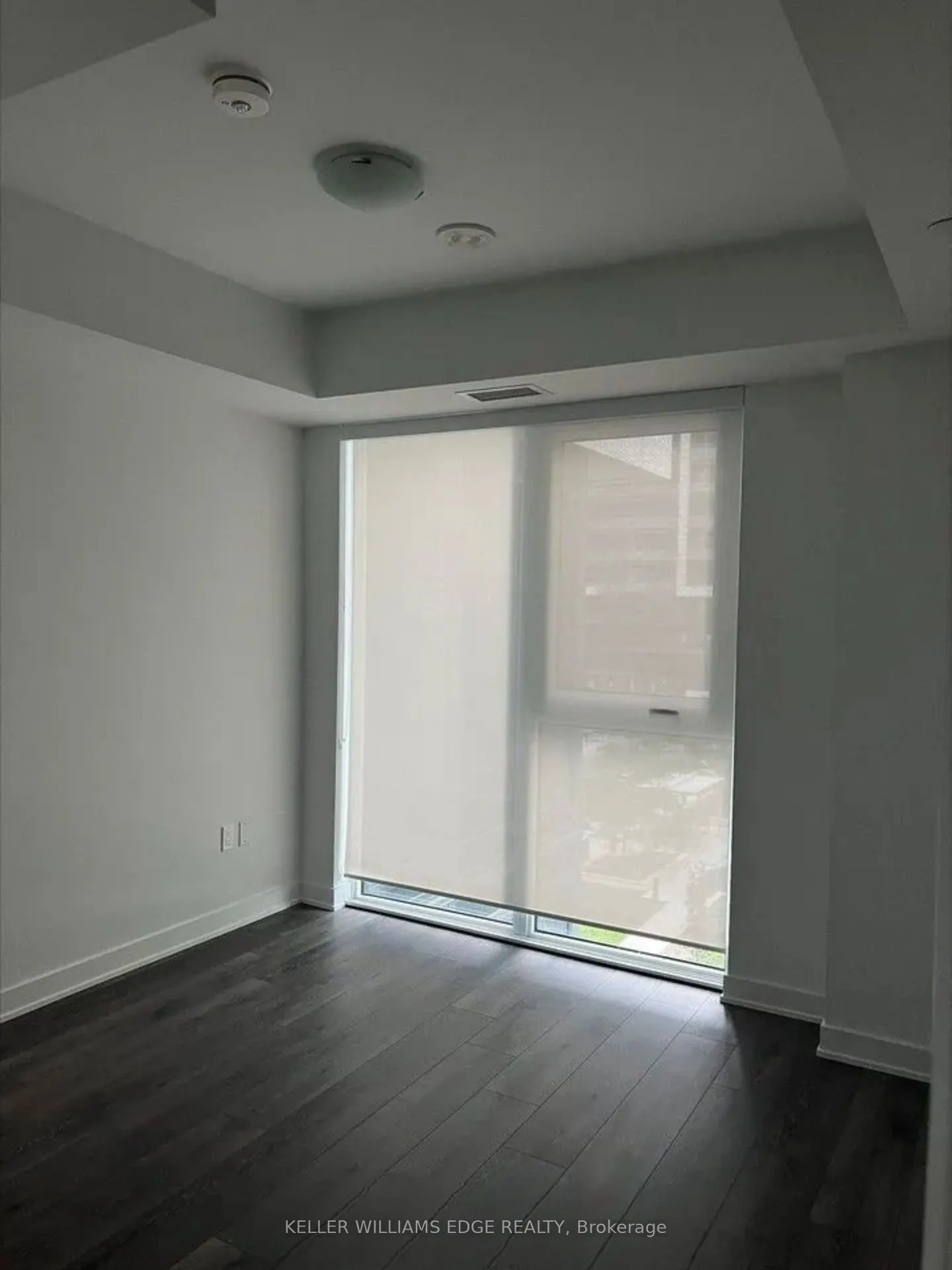 105 Oneida Crescent #401
