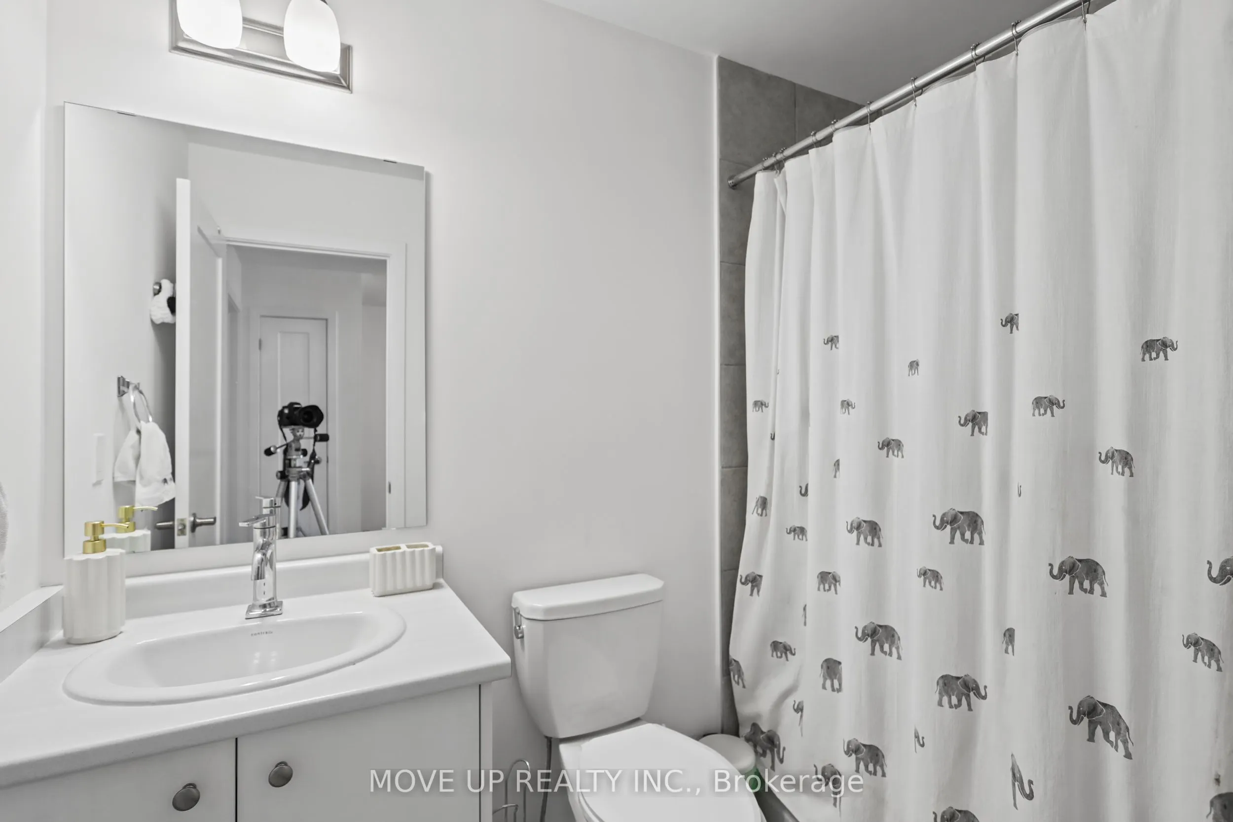 9 Andrew Knowles Lane S