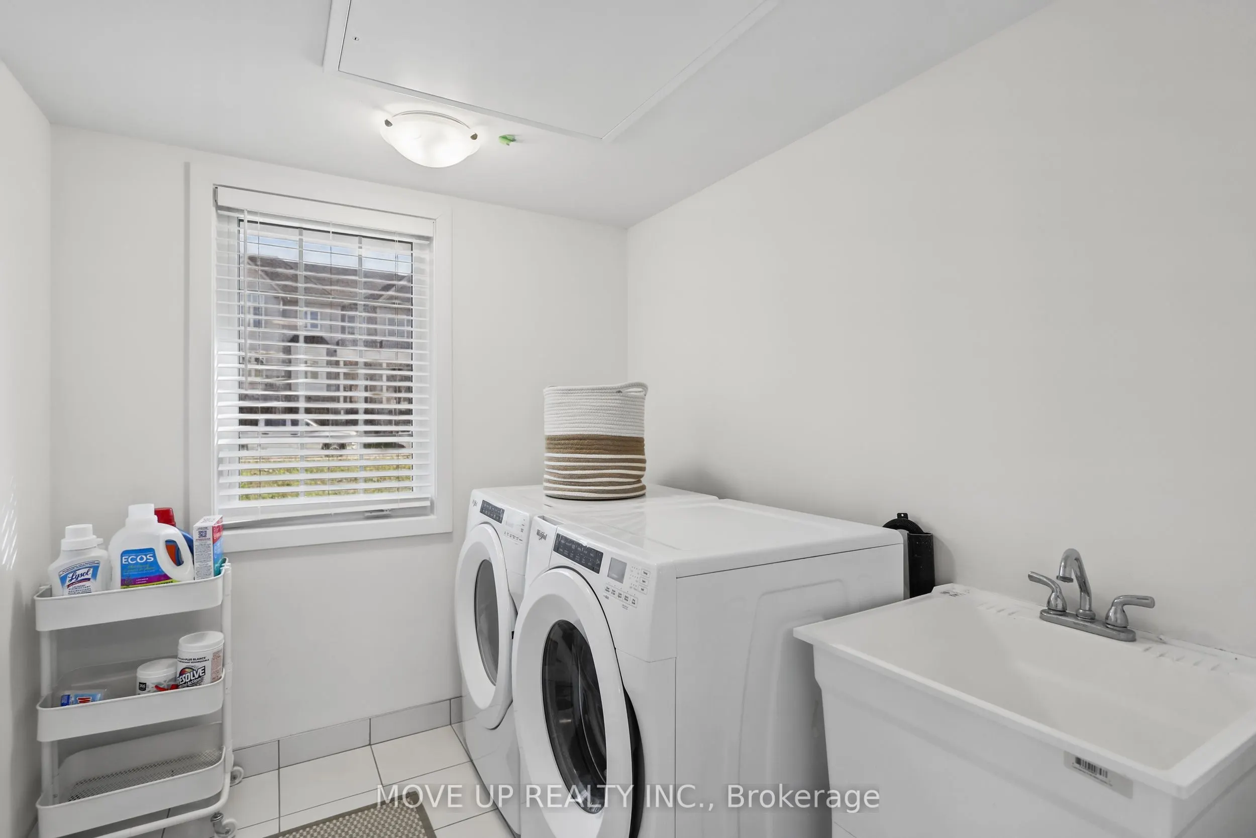 9 Andrew Knowles Lane S