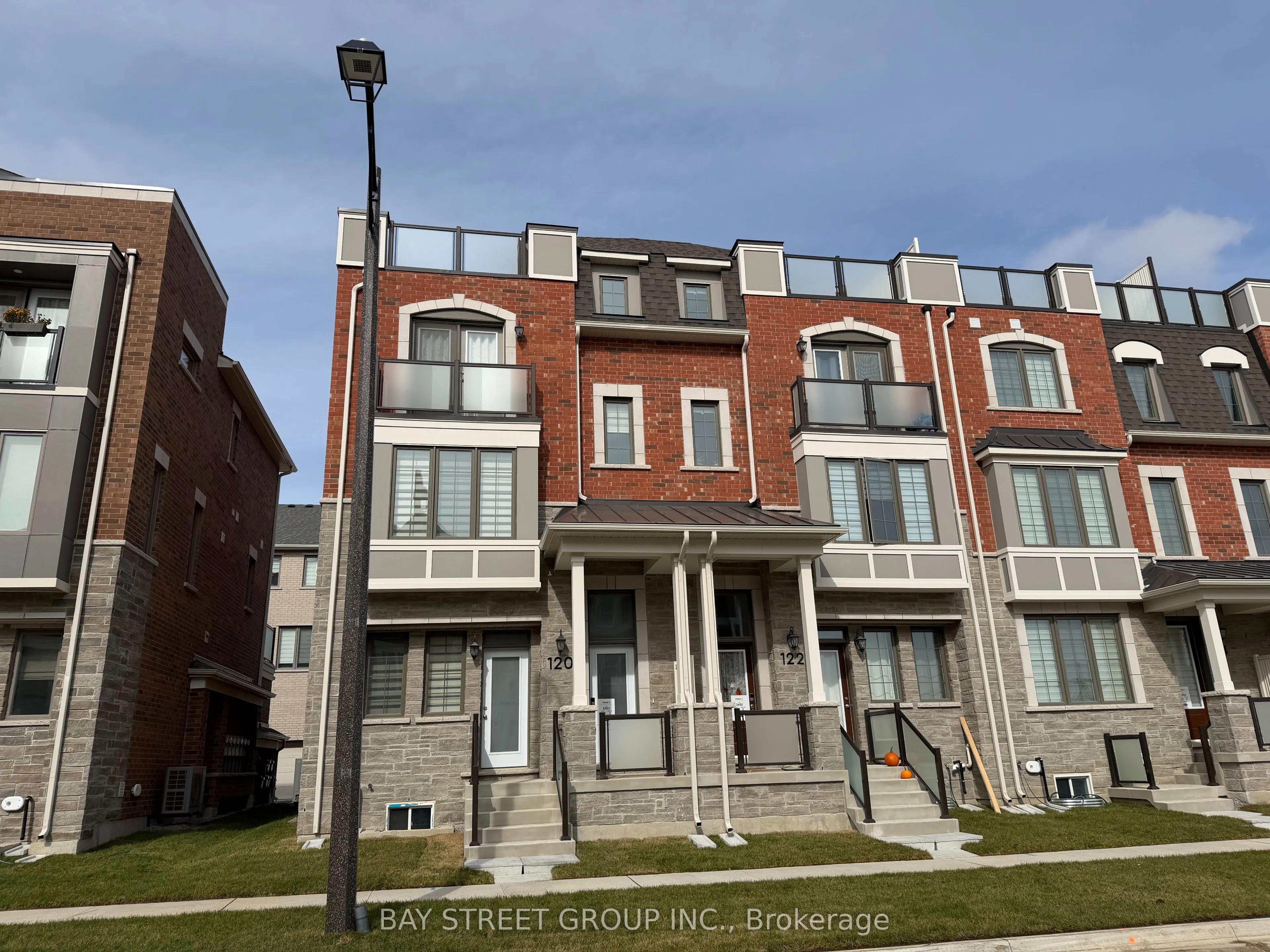 120 Avani Avenue